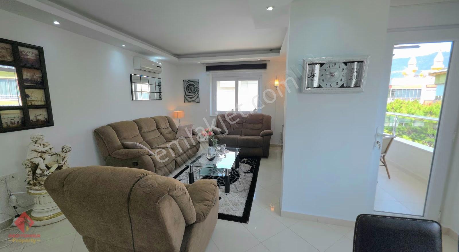 Alanya Oba'da Denize 200 Mt Mesafede, Satılık 3+1 Dublex Daire - Görsel 3