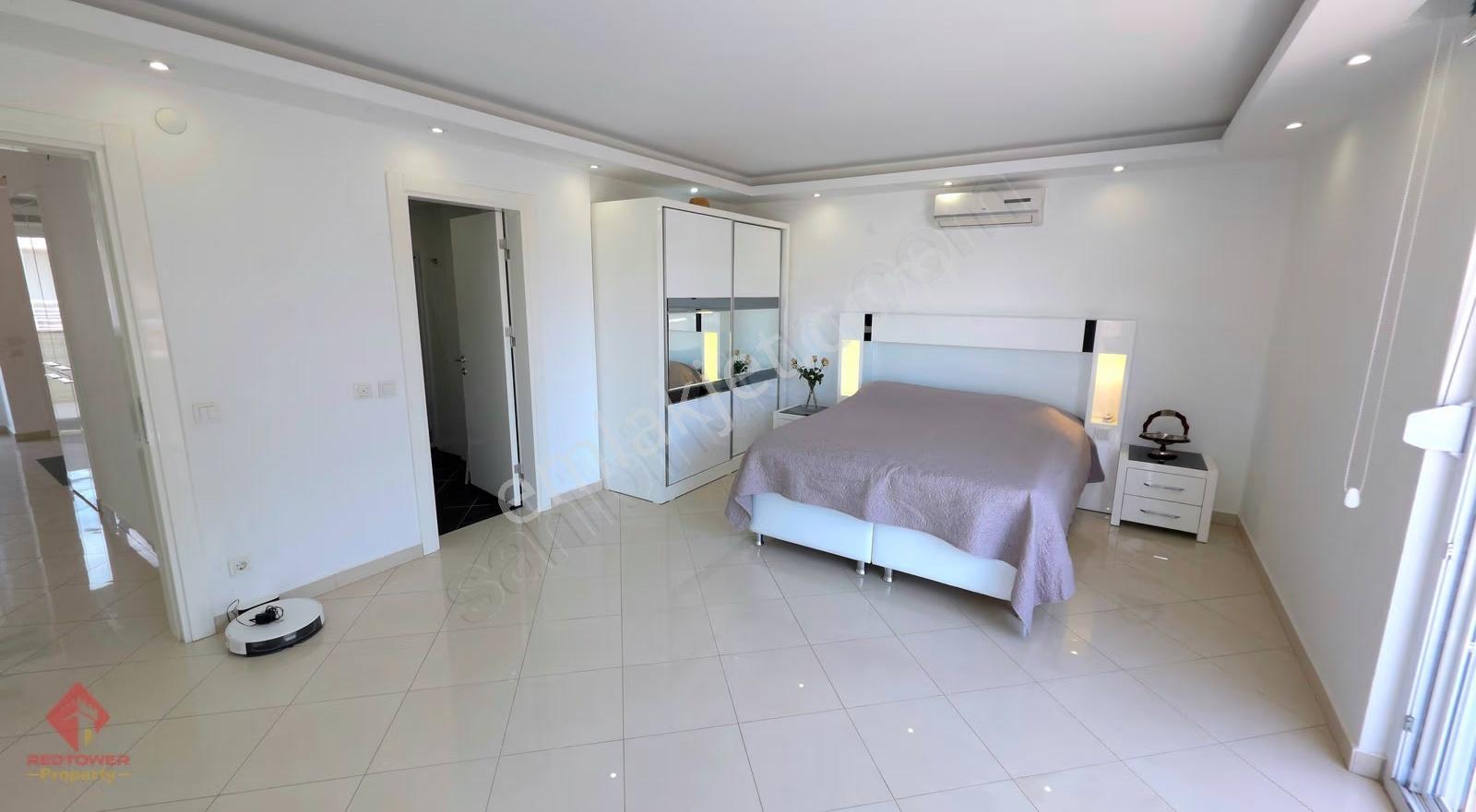 Alanya Oba'da Denize 200 Mt Mesafede, Satılık 3+1 Dublex Daire - Görsel 16