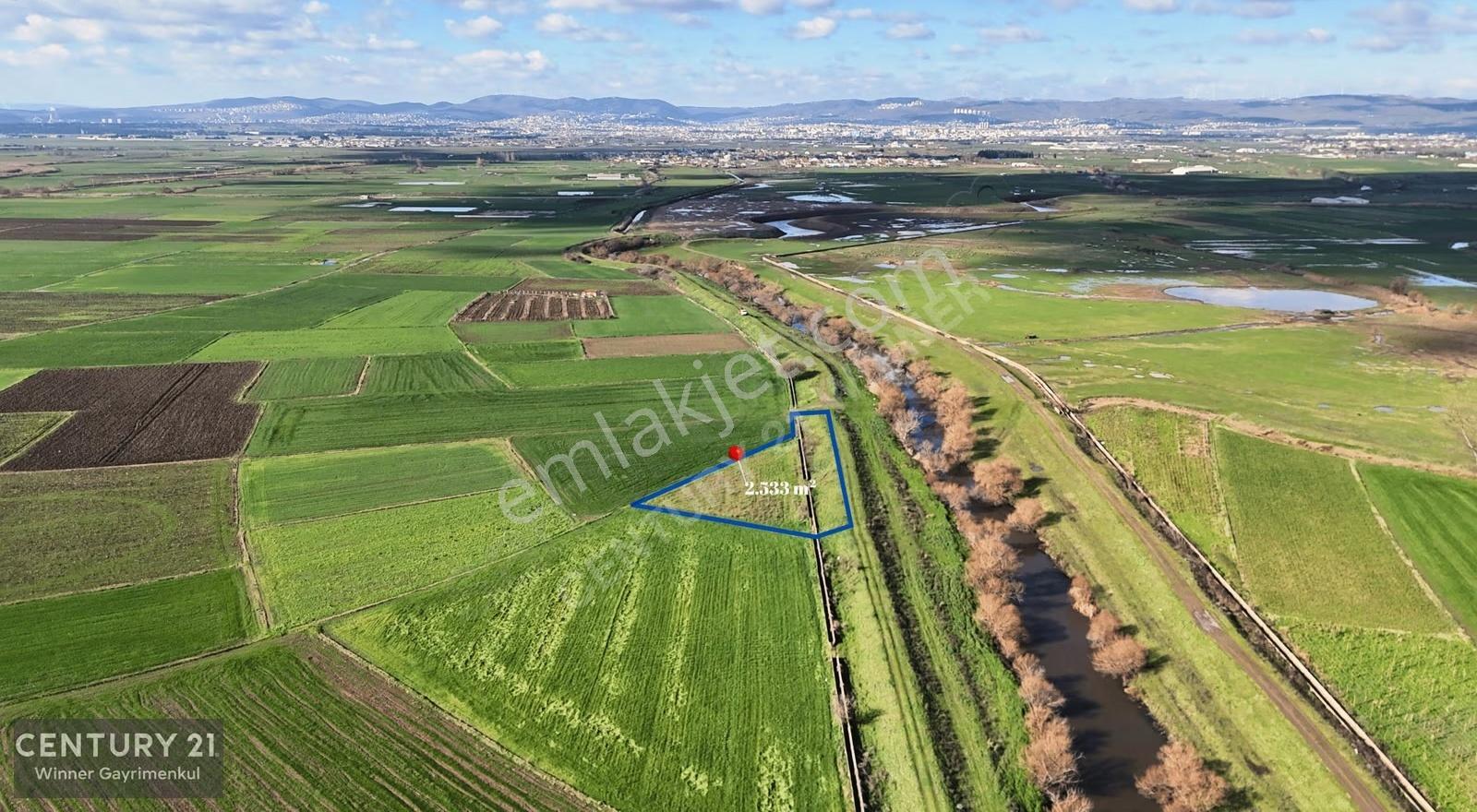 C21 Winner Yakupköy Mahallesi 2.533m² Satılık Tarla