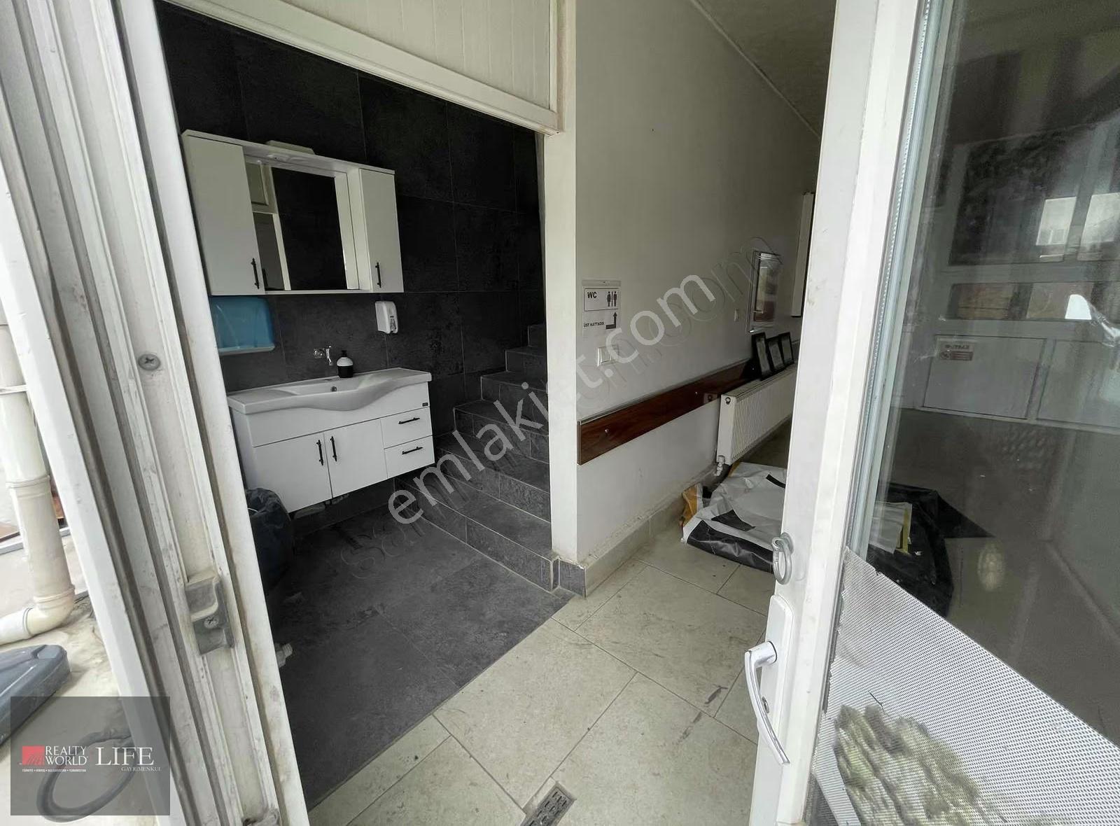 Rw Lıfe // Emko Sanayi Sitesinde Geniş Kiralık Dükkan - Görsel 29