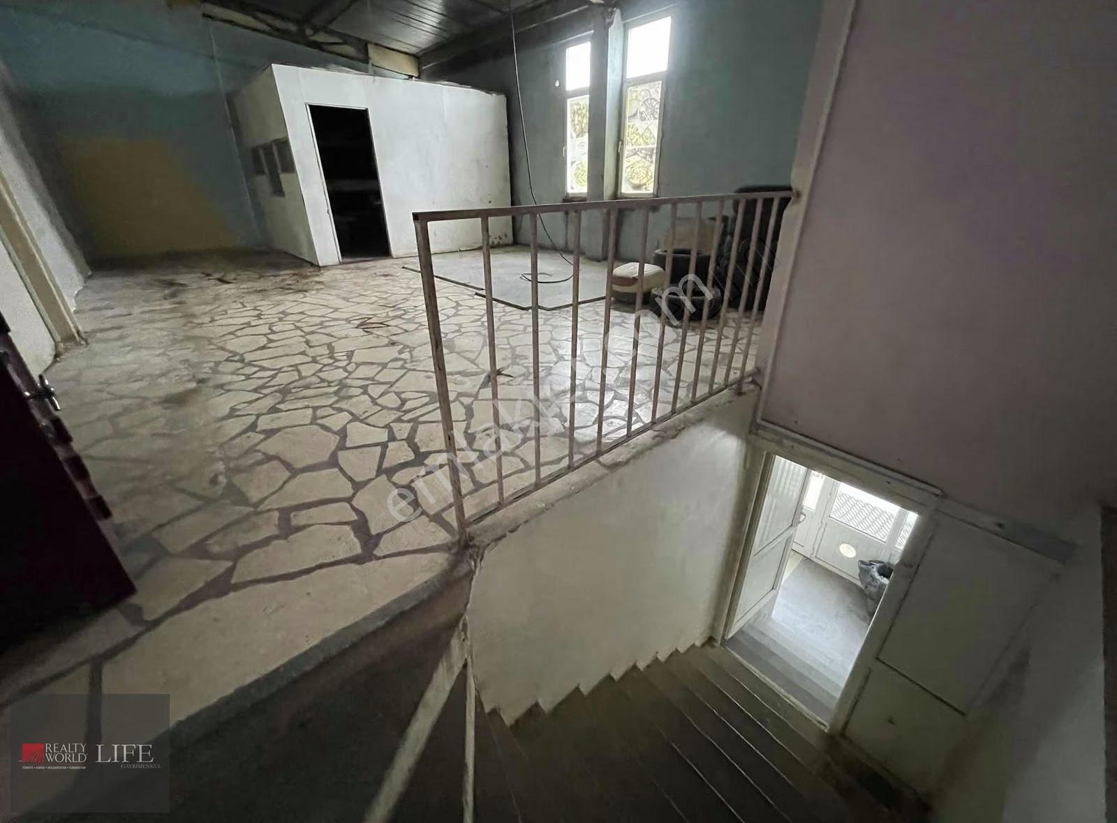 Rw Lıfe // Emko Sanayi Sitesinde Geniş Kiralık Dükkan - Görsel 28