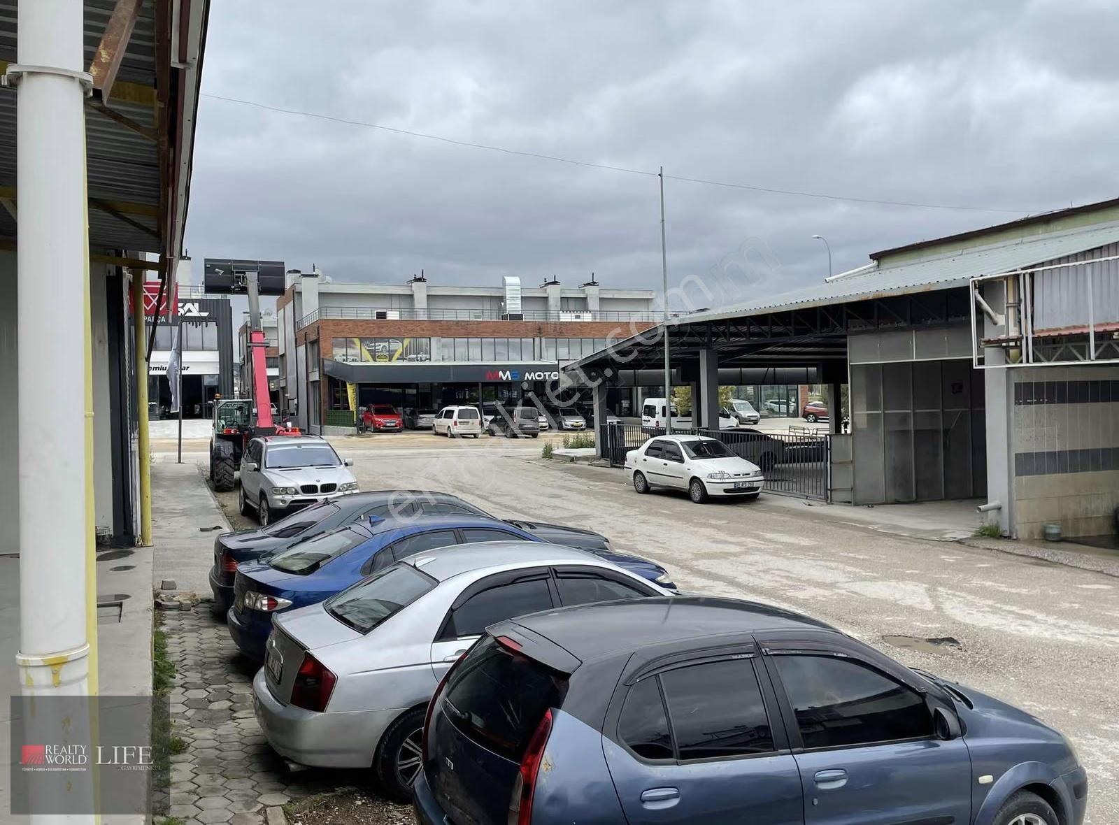 Rw Lıfe // Emko Sanayi Sitesinde Geniş Kiralık Dükkan - Görsel 24