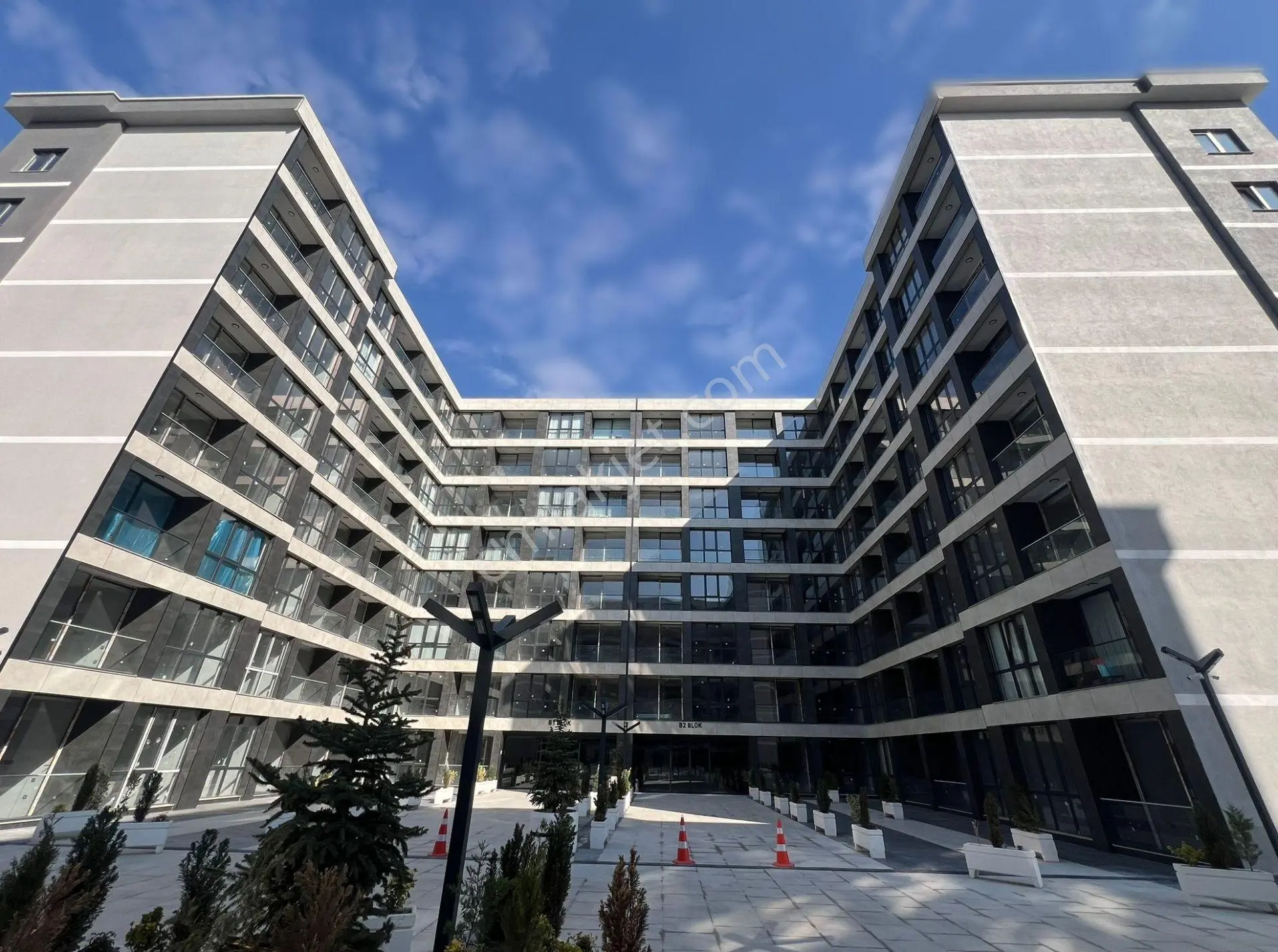 Yeni Adliye Sarayına Komşu Bağdat Cad. Üzeri Konut+ofis 1+1