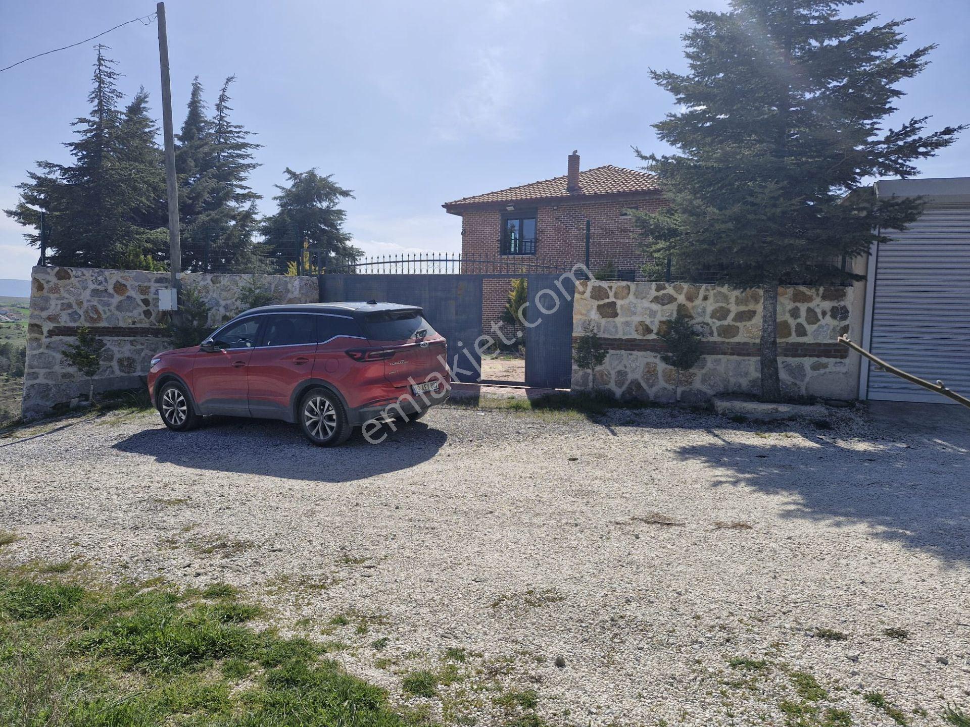 Bahçelievler Mahallesi İçeri Dere Bağlarında Taş Duvarlı Havuzlu Satılık Villa - Görsel 9