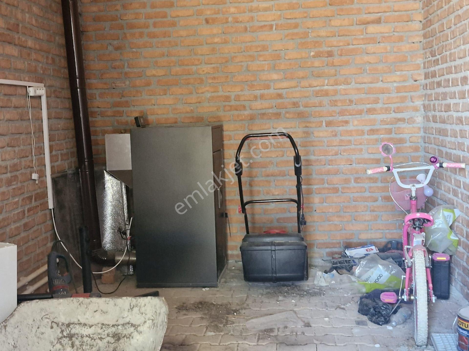 Bahçelievler Mahallesi İçeri Dere Bağlarında Taş Duvarlı Havuzlu Satılık Villa - Görsel 11