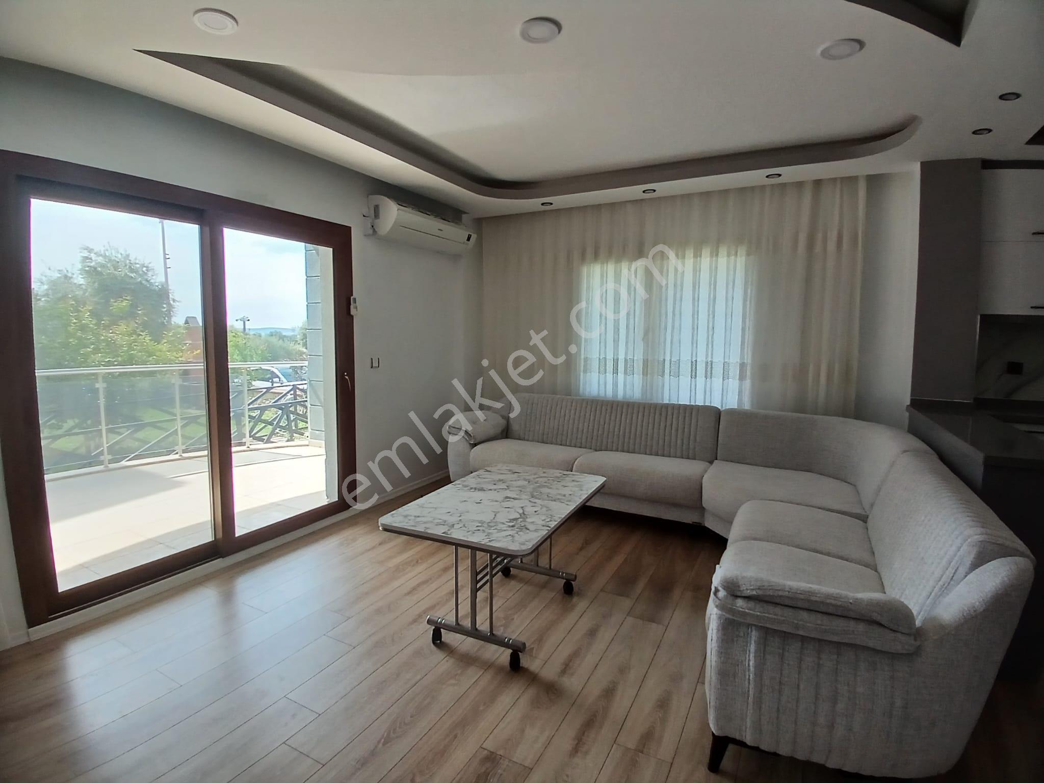 Site İçi Tam Müstakil Geniş Bahçeli 3+1 Yıllık Kiralık Villa - Görsel 12