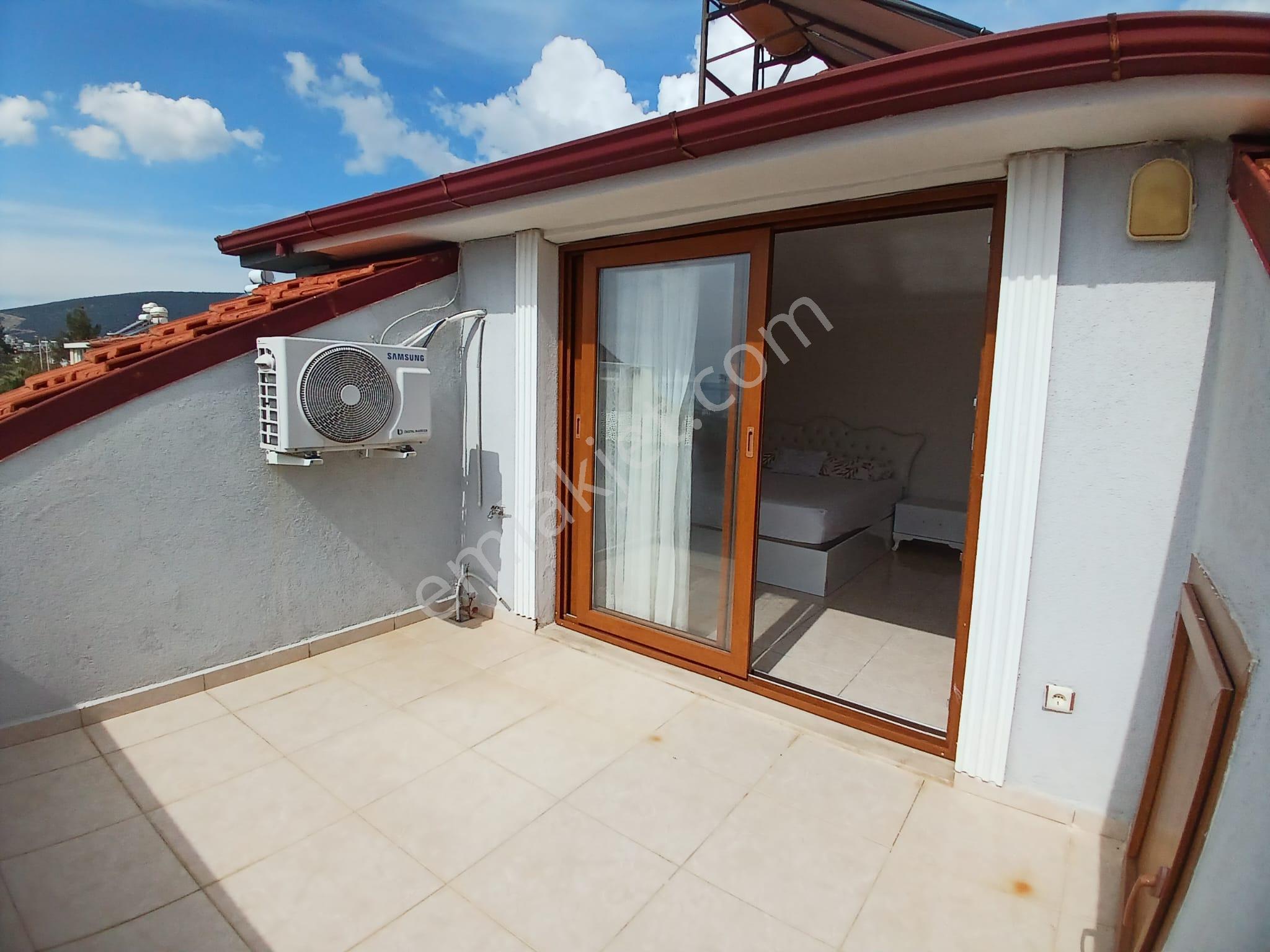 Site İçi Tam Müstakil Geniş Bahçeli 3+1 Yıllık Kiralık Villa - Görsel 35