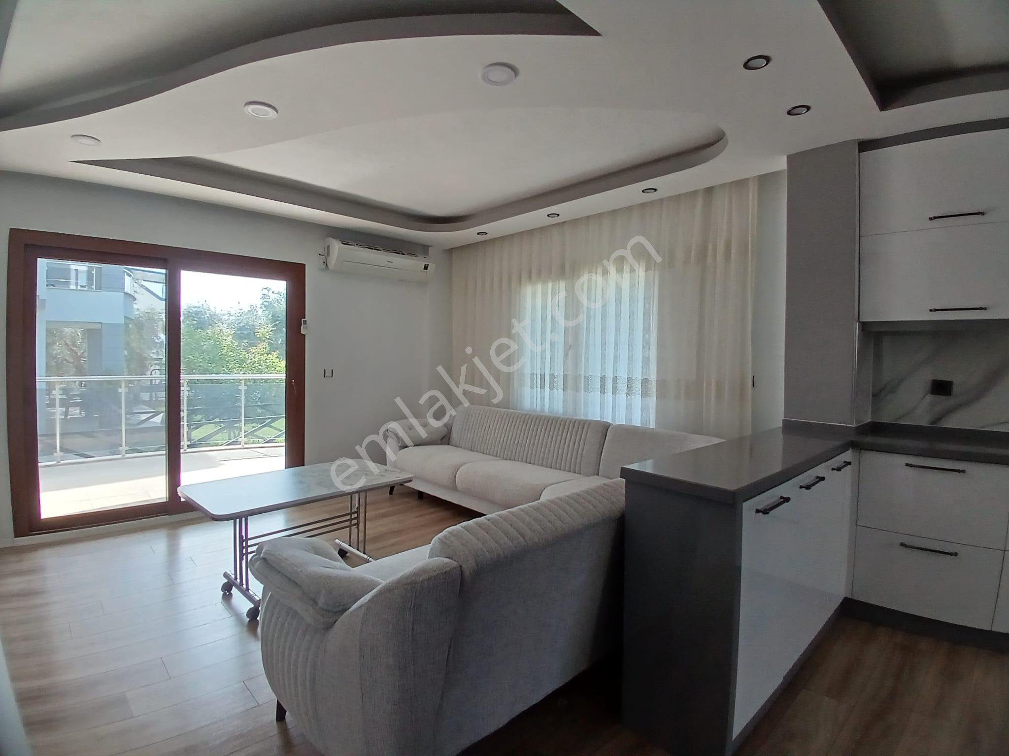 Site İçi Tam Müstakil Geniş Bahçeli 3+1 Yıllık Kiralık Villa - Görsel 14
