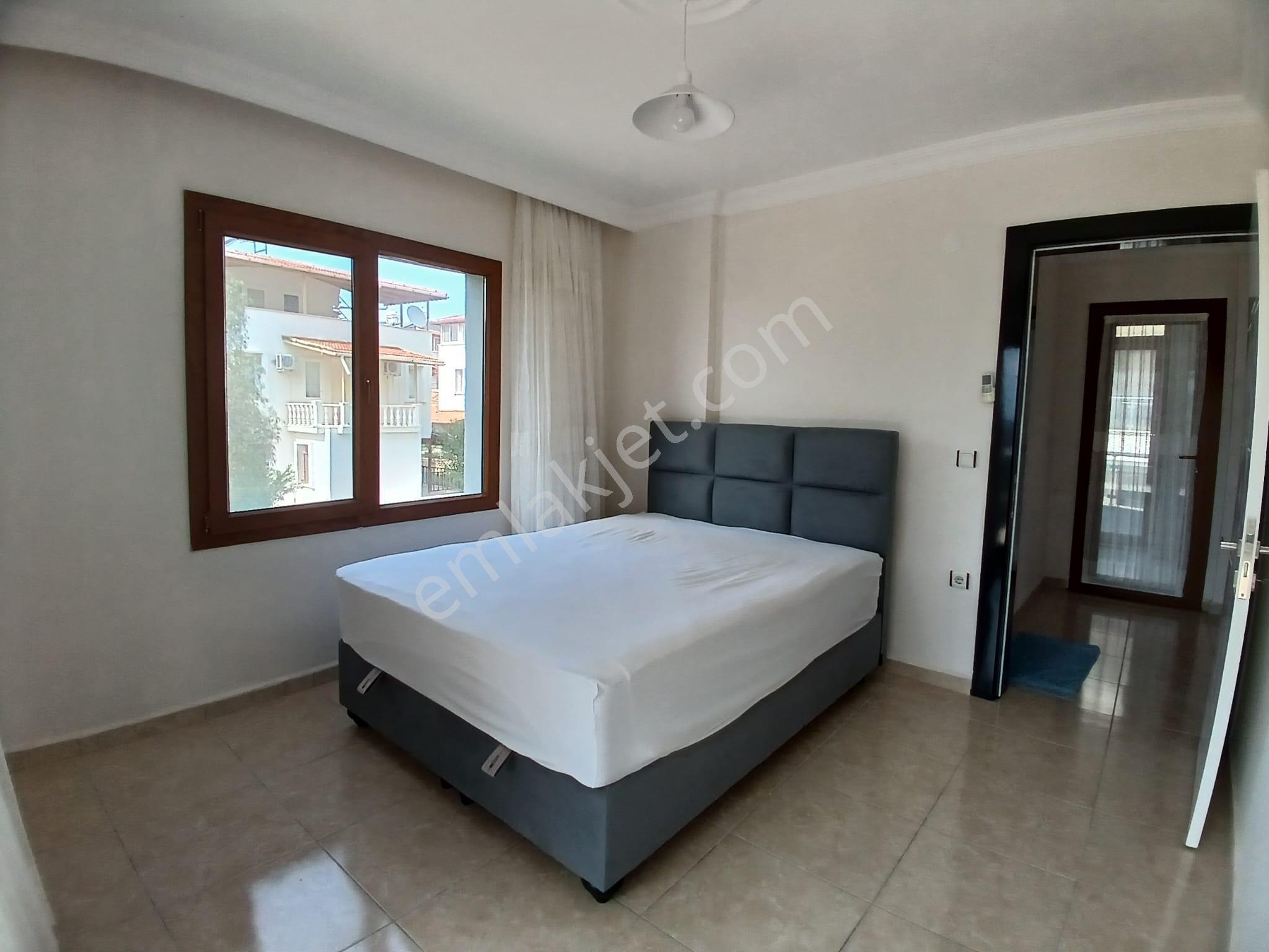 Site İçi Tam Müstakil Geniş Bahçeli 3+1 Yıllık Kiralık Villa - Görsel 19