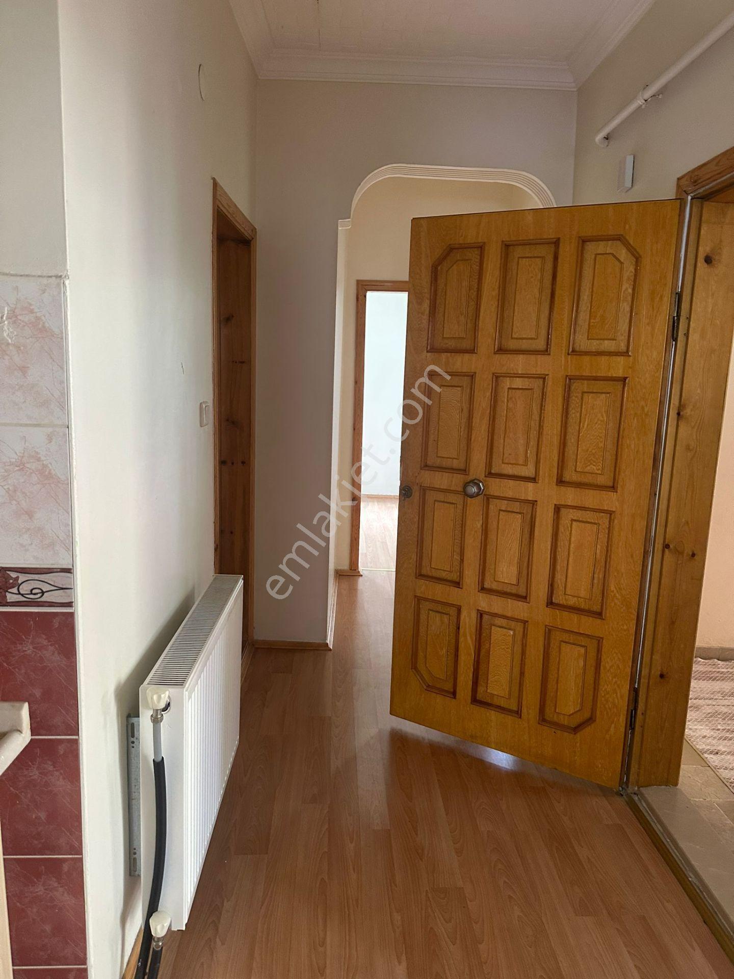 Adalet Gold Group Emlak'tan 50.yıl Mahallesinde Kiralık 2+1 Uygun Fiyata Bahçeli Ev - Görsel 12
