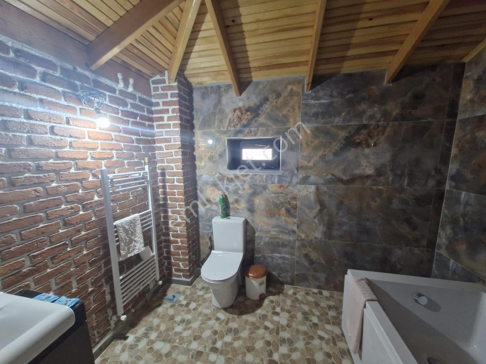 Bahçelievler Mahallesi İçeri Dere Bağlarında Havuzlu Villa - Görsel 8