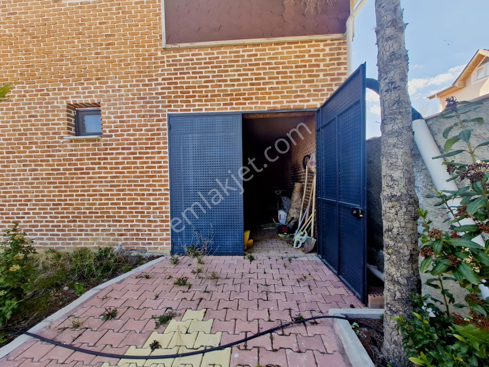 Bahçelievler Mahallesi İçeri Dere Bağlarında Havuzlu Villa - Görsel 15