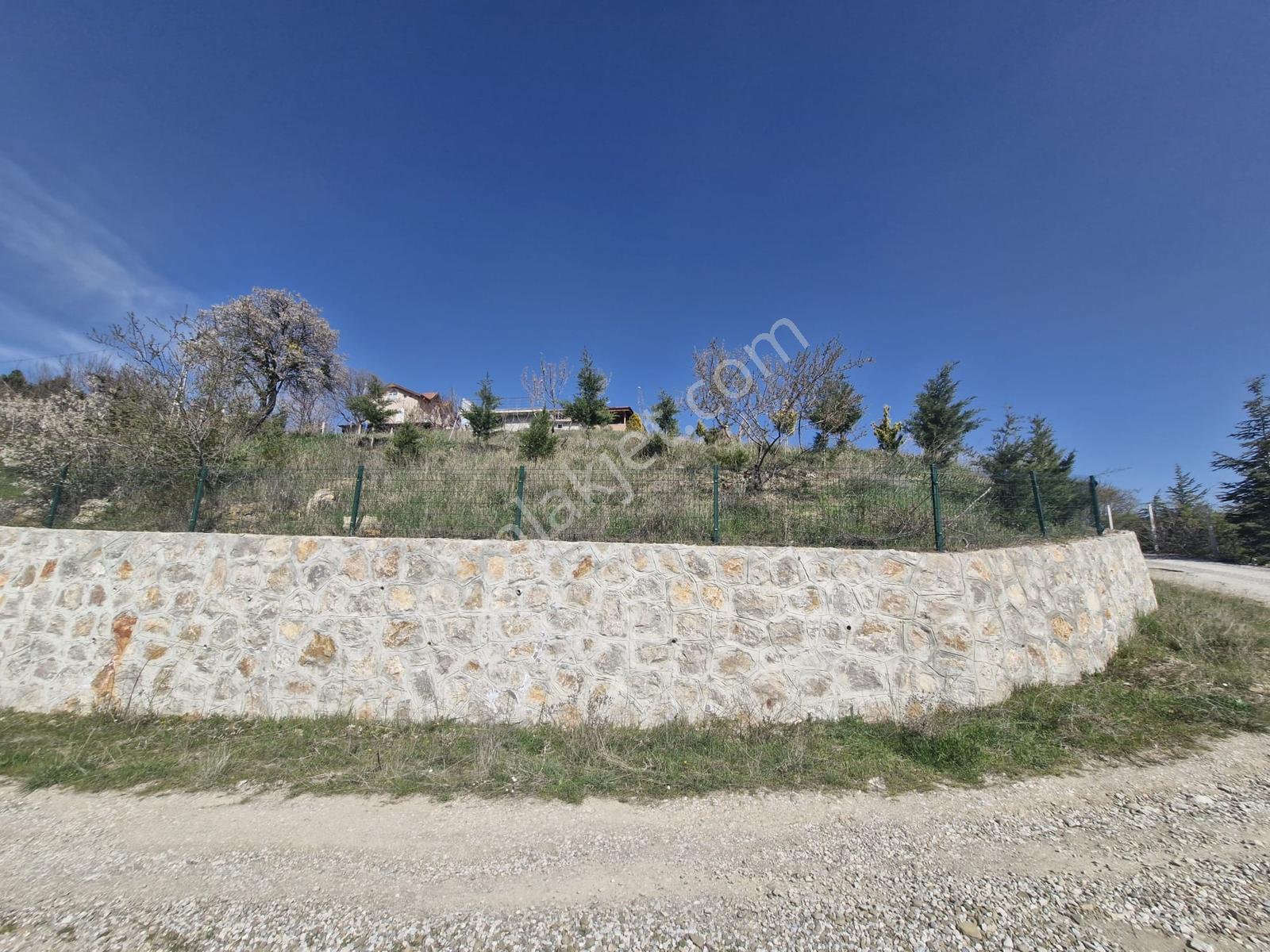 Bahçelievler Mahallesi İçeri Dere Bağlarında Havuzlu Villa - Görsel 2