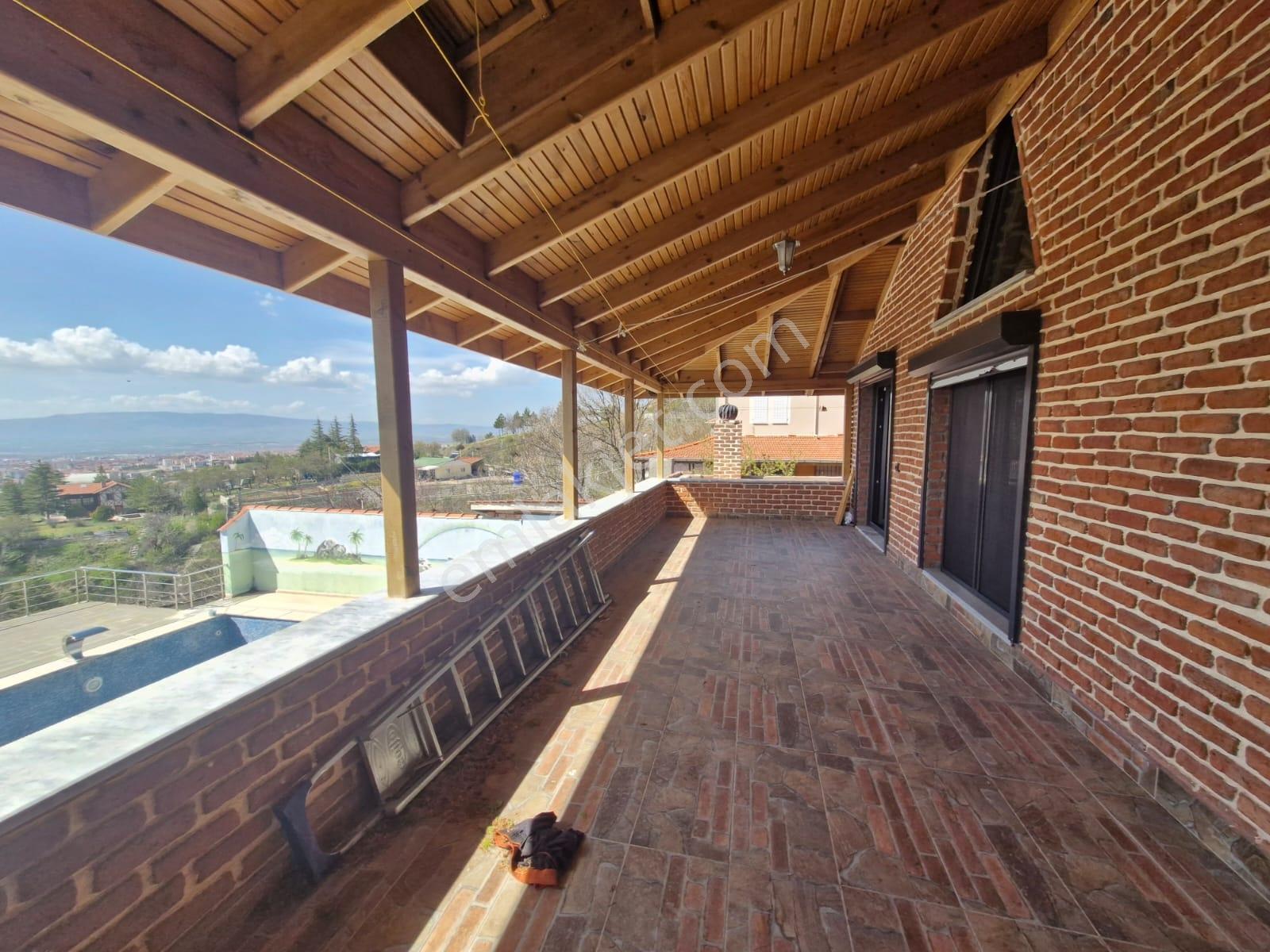 Bahçelievler Mahallesi İçeri Dere Bağlarında Havuzlu Villa - Görsel 23