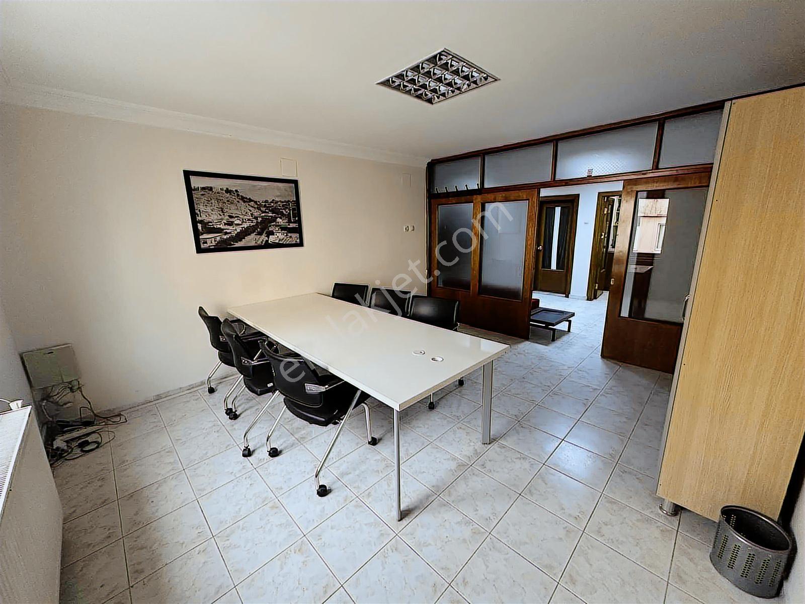 Ticaretin Merkezinde, Prestijli Ve Kullanıma Hazır Ofis - Görsel 6