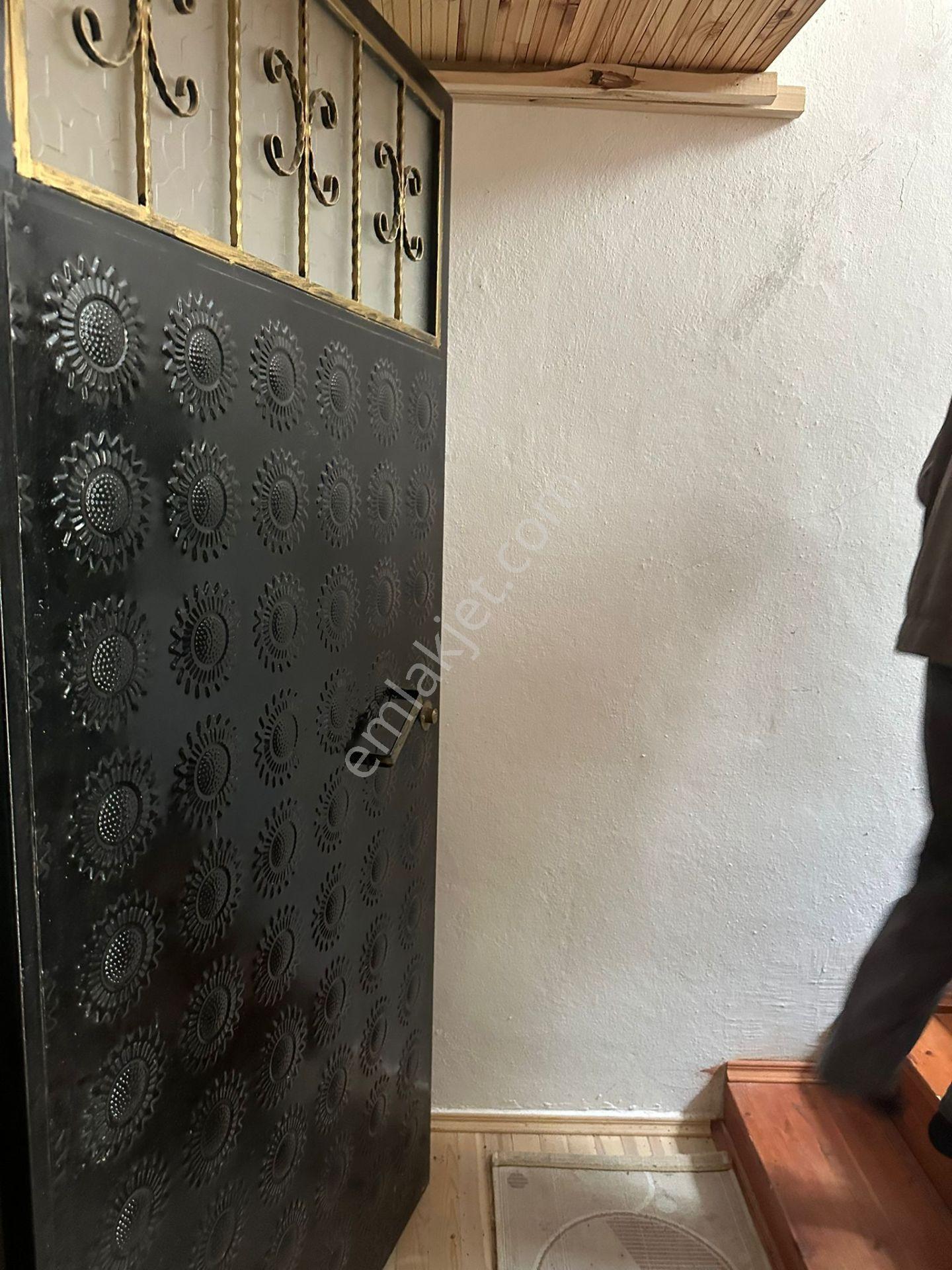 Adalet Gold Group Emlak'tan 50. Yıl Mahallesinde Satılık 2 Katlı Bahçeli Müstakil Ev Uygun Fiyata - Görsel 21