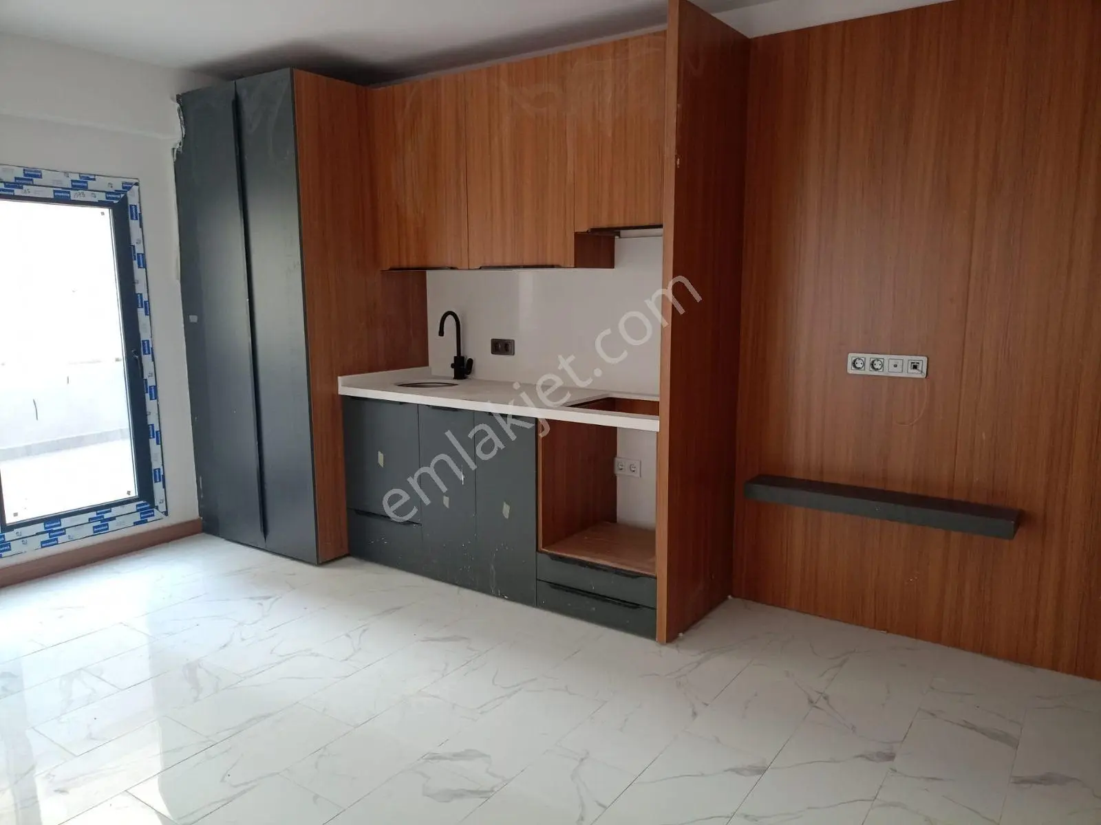 3n Suit'te Kiralık 2+1 Daire Merkezi Konumda Otoparklı