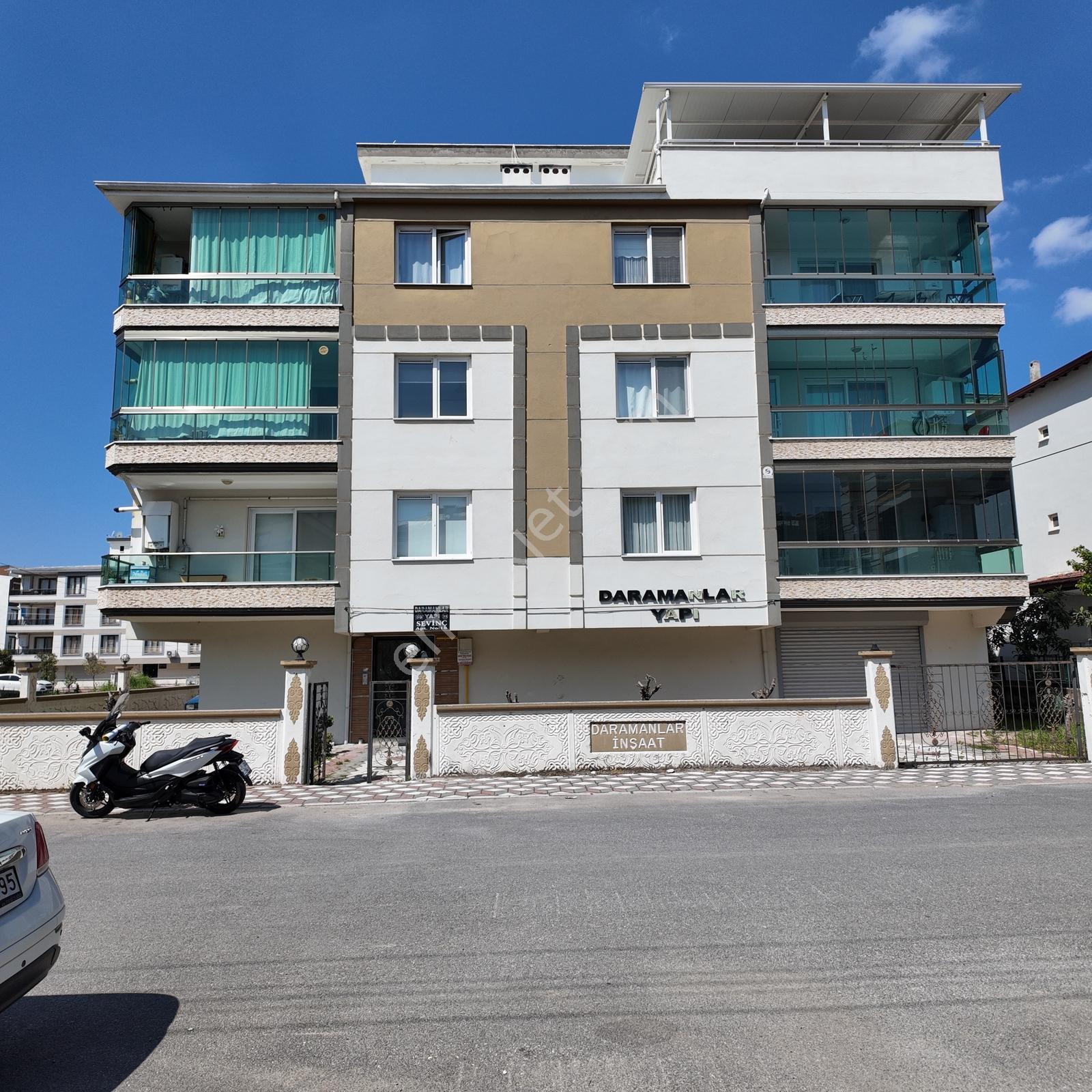 Hürriyet Geniş Cadde Üzeri Köşe Parsel 125 M2 Bakımlı 3+1 Daire