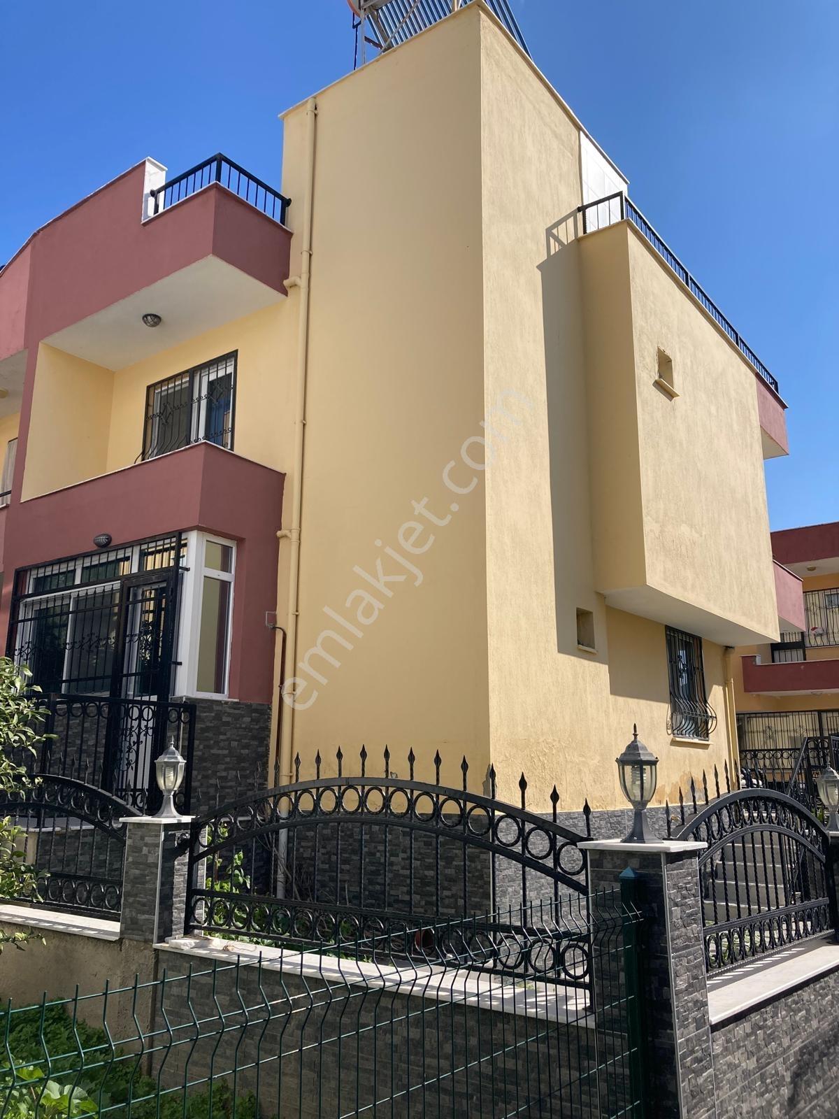 Kuşadası Kuşturda 3+1 Bahçeli Havuzlu Eşyalı Villa - Görsel 14