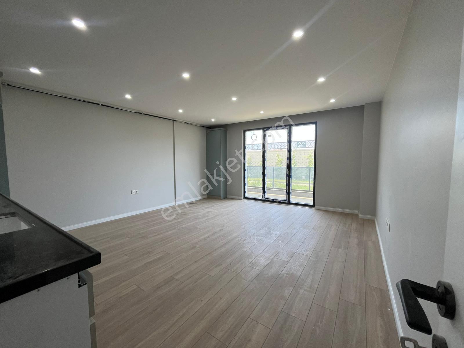 Celaliye Mahallesinde Bahçe Kullanımlı Sitede Kiralık Daire - Görsel 2