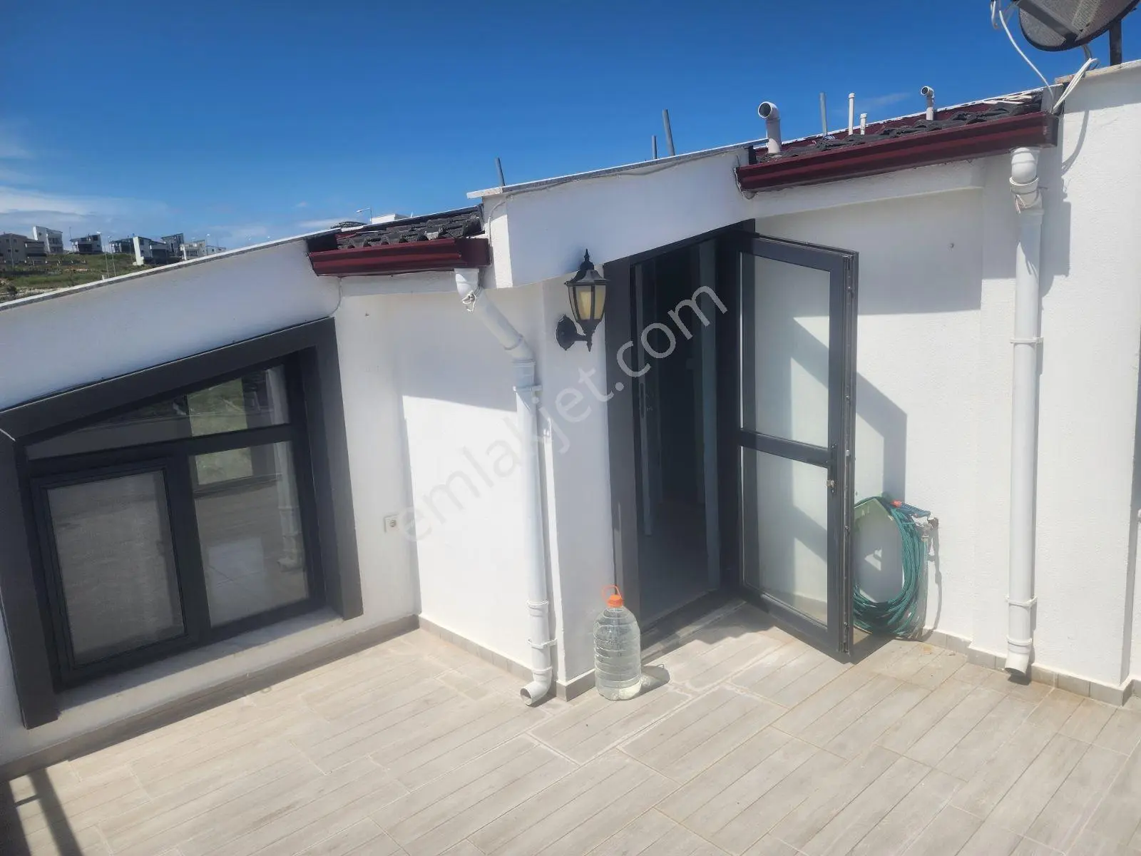 Mordoğan Emlaktan Deniz Manzaralı Isı Pompalı 2+1 Kiralık Daire - Görsel 2