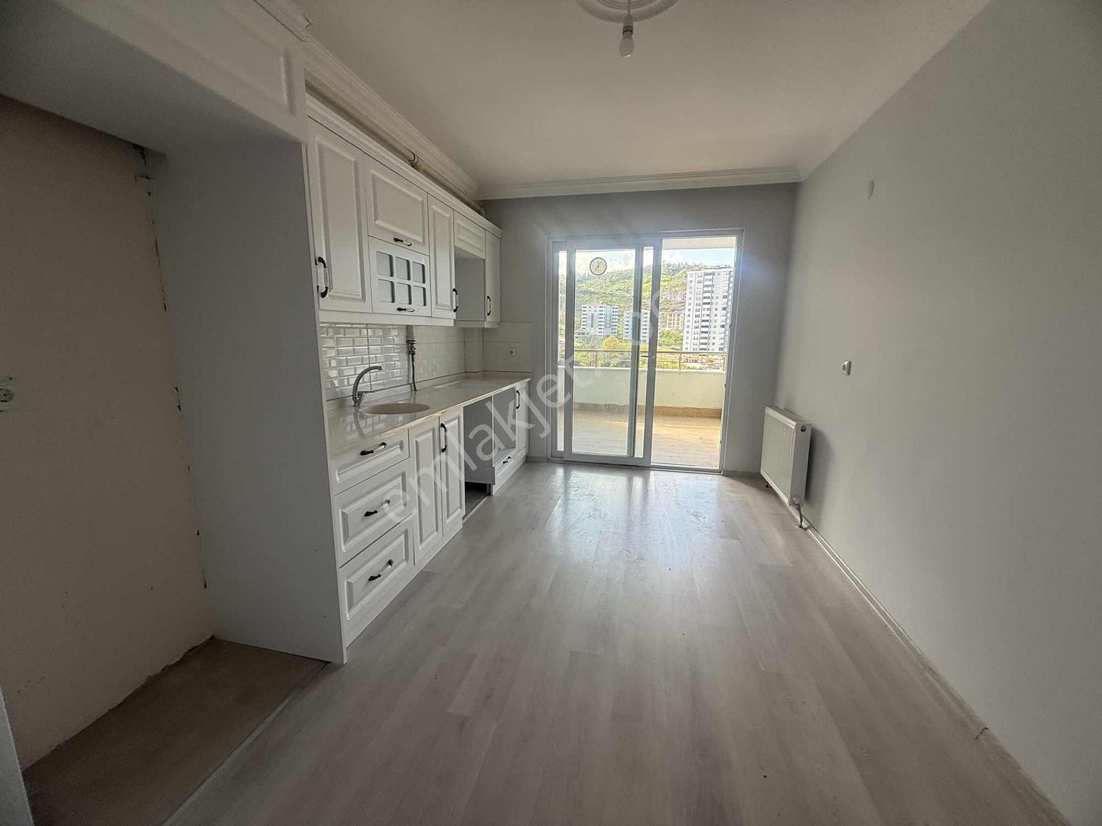 Reksa Gayrimenkul'den Ayazlı Mh 3+1 Kiralık Daire - Görsel 10