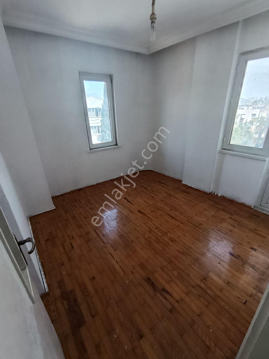 Tramvay Cadde Üstü Bina. - Görsel 2