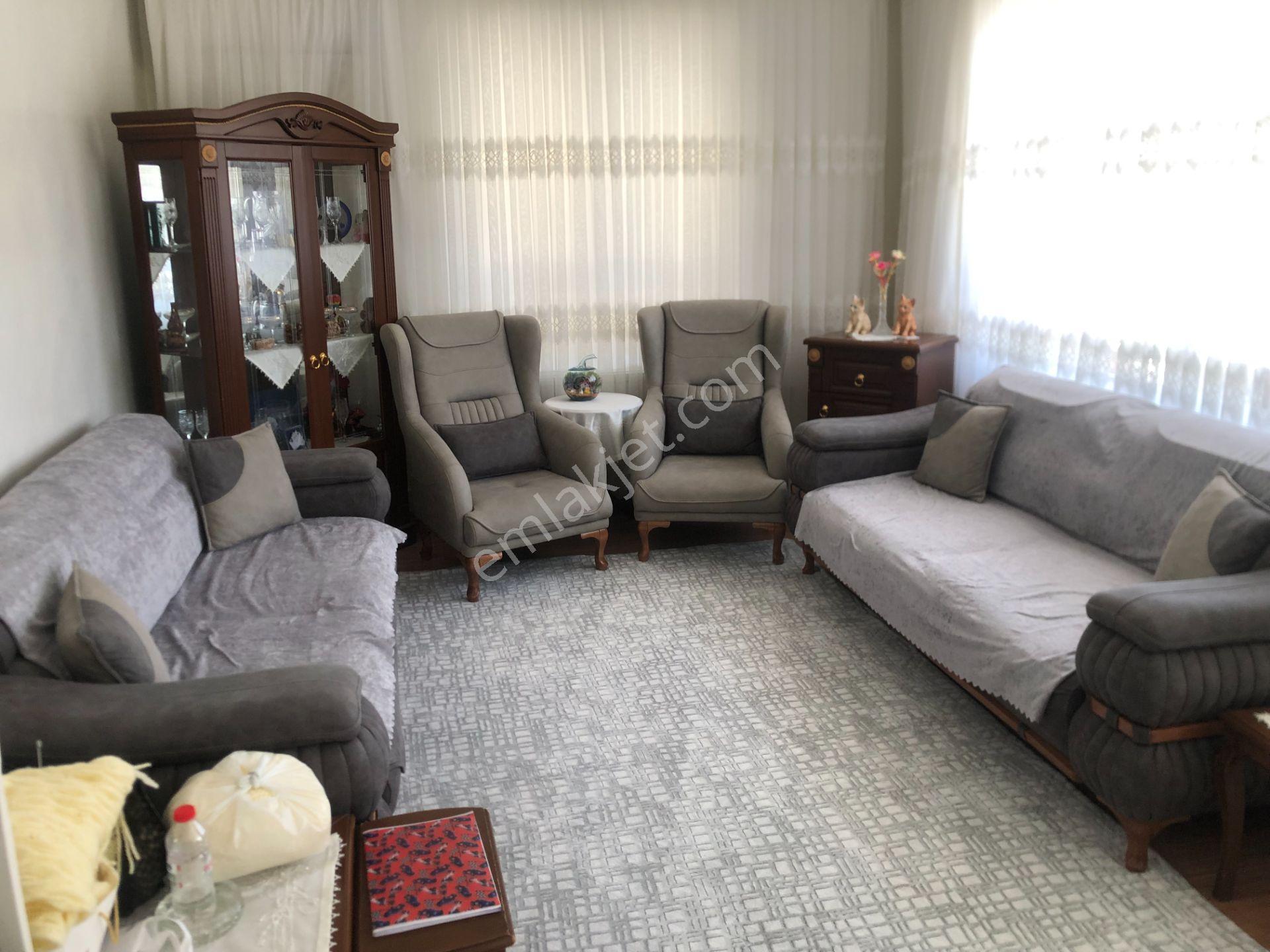 Kavaklıkta Satlık Daire Bakımlı 2+1 Kat2 Kombili - Görsel 2