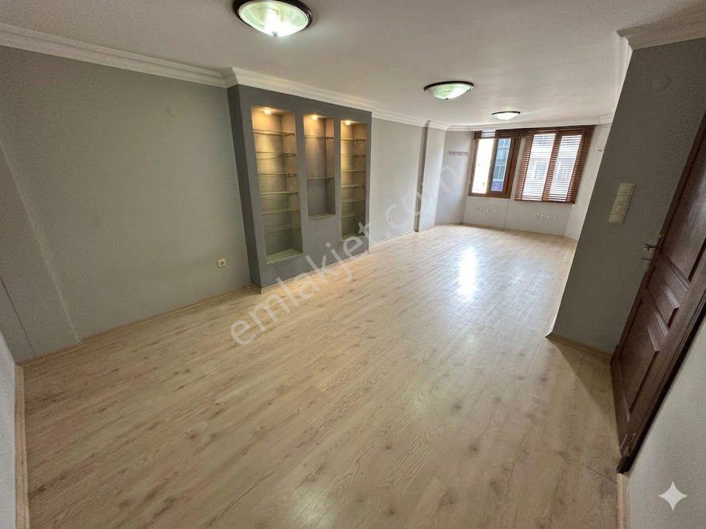 Aktif'ten İstiklal Cad. Cepheli Çarşı Merkez'de Kiralık Ofis - Görsel 9