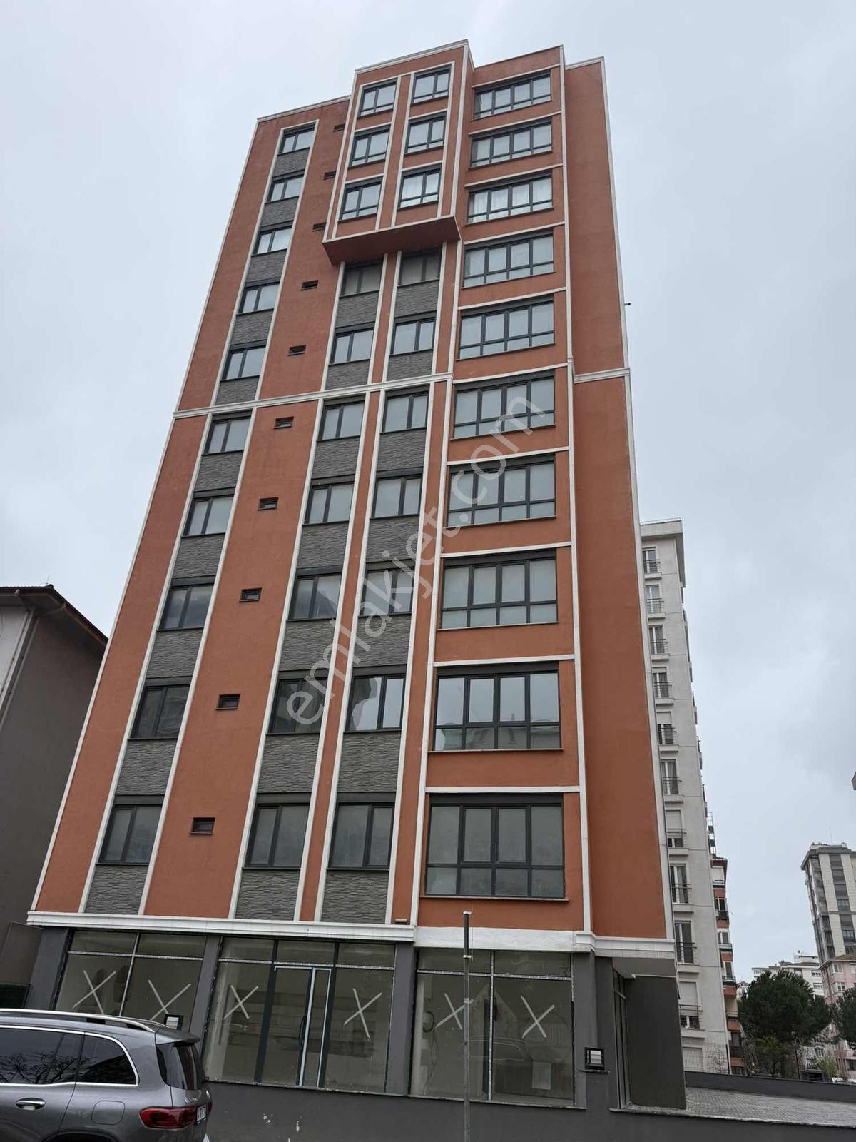 Merdivenköyde Aileler İçin Kusursuz Konumda, Ferah 3+1 Daire - Görsel 2