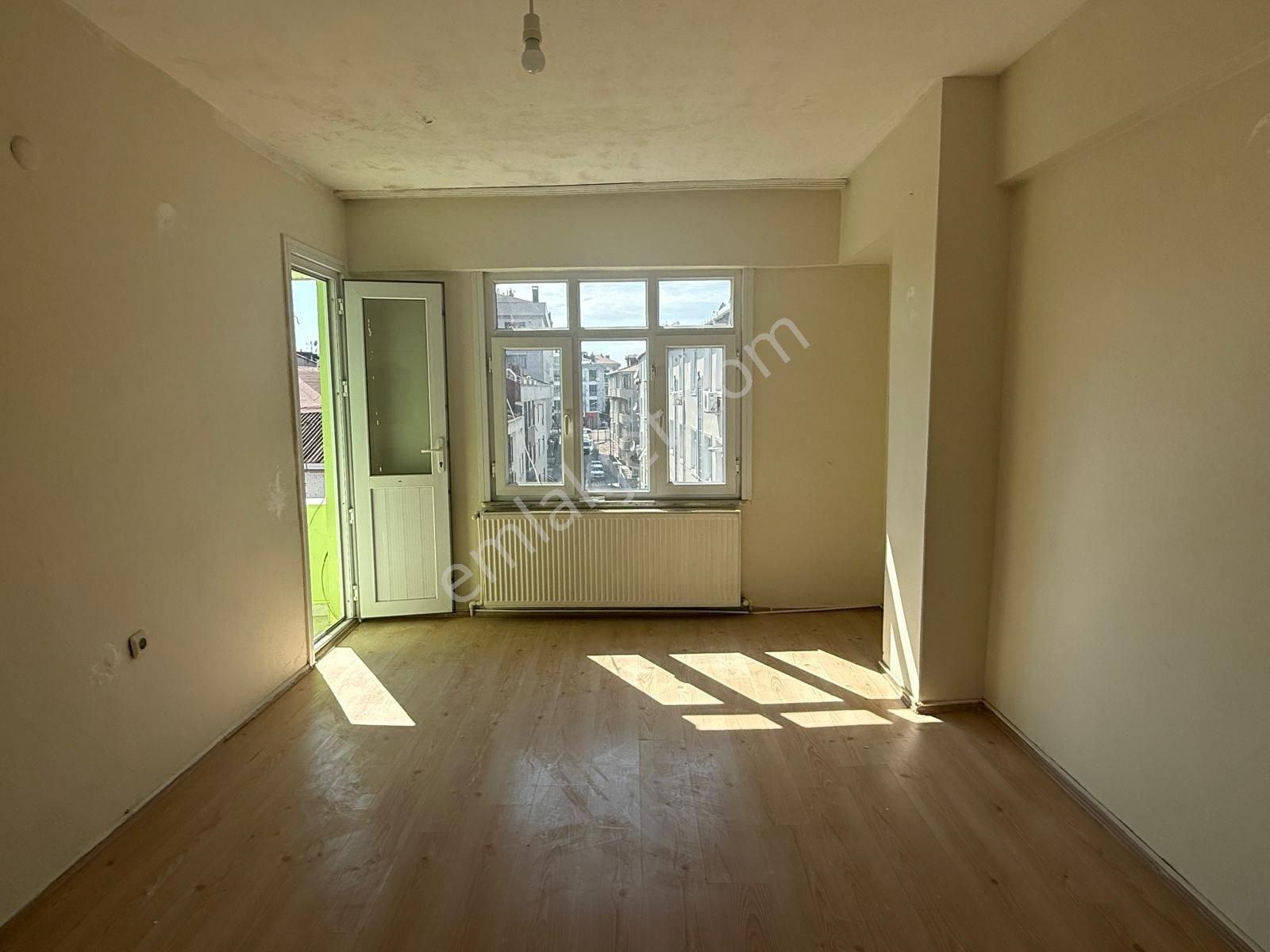 Güneşli Hürriyet Mahallesi Satılık 2+1 Daire Yatırıma Uygun - Görsel 14