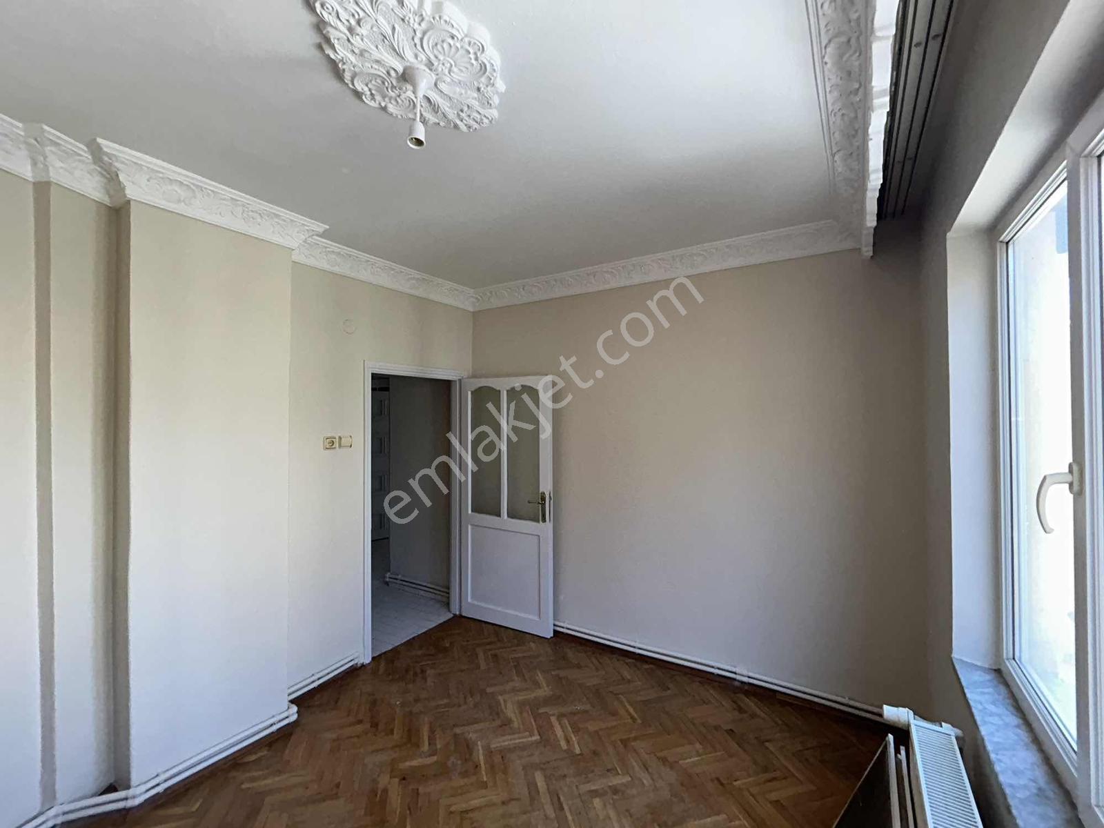 Balıkesir Altıeylül Mahallesi Kiralık 2+1 Daire Asansör-arakat - Görsel 32