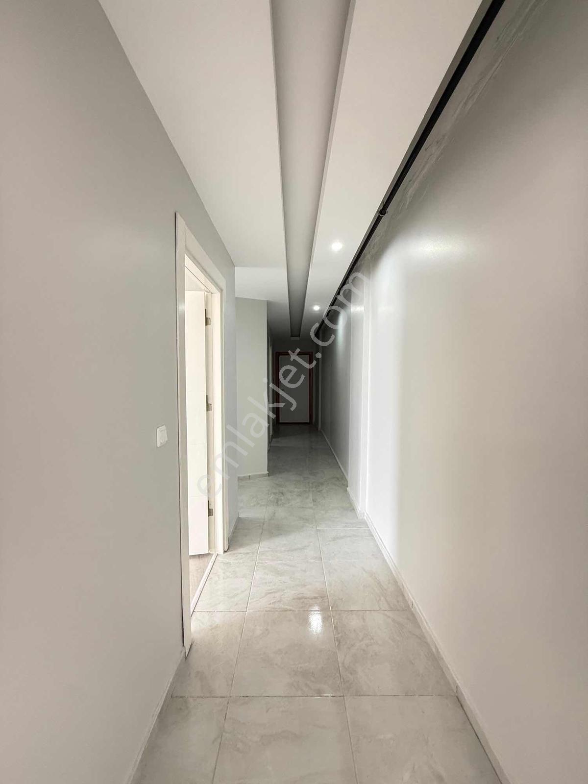 Karslı Az Katlı 2+1 Bahçe Katı Geniş Kaçmaz Fırsatt - Görsel 7