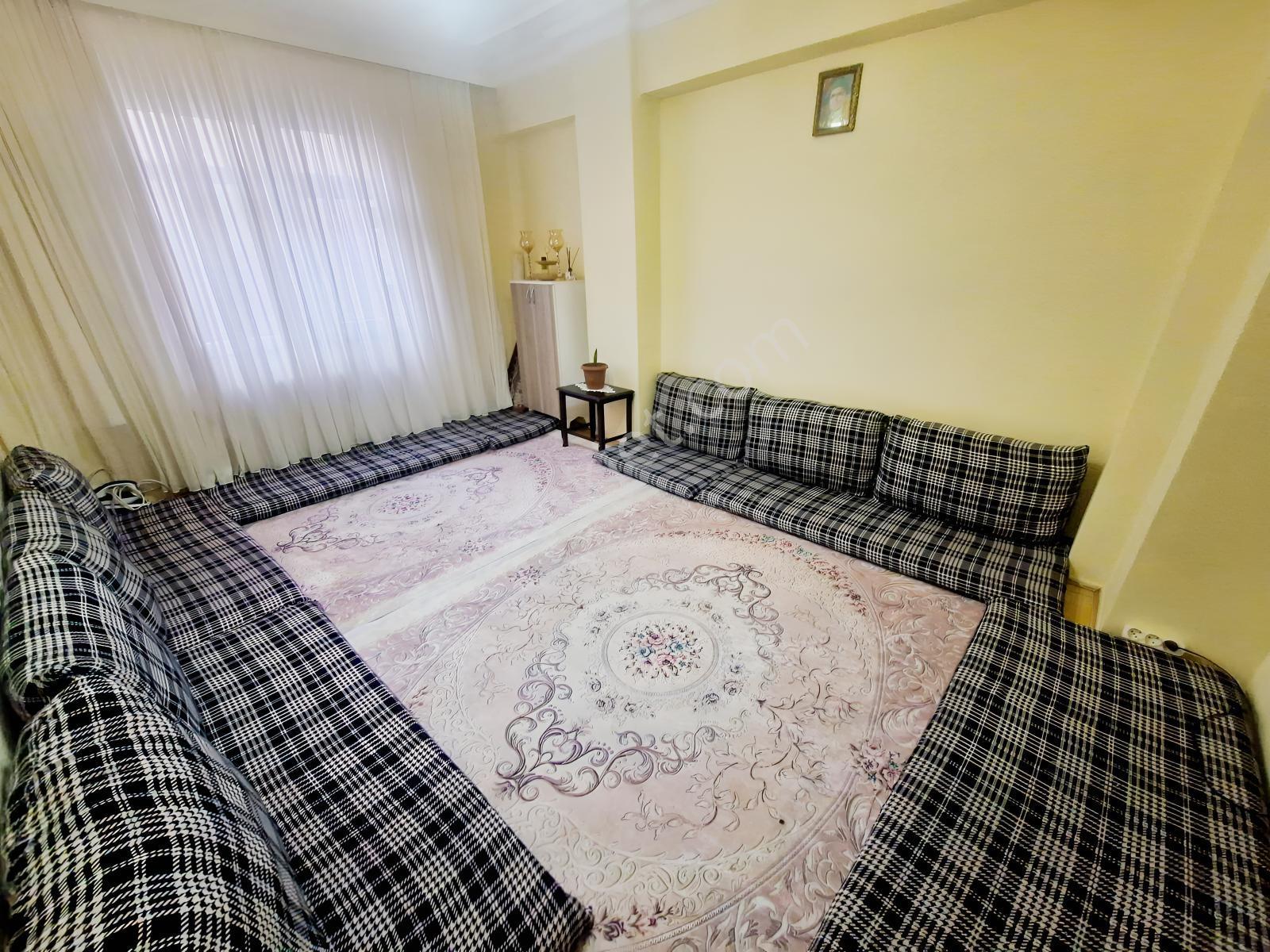 Yenibosna Dereyolu Cem Evi Yakını 2+1 Krediye Uygun Kat1 - Görsel 3