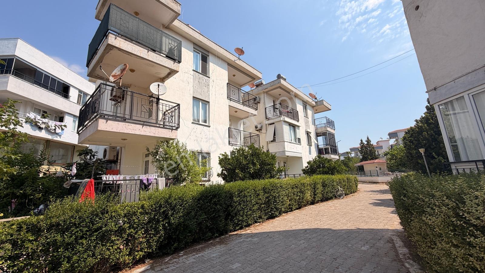 Belek'te Kapalı Pazar Yanı 2+1 Havuzlu Sitede Ara Kat Daire