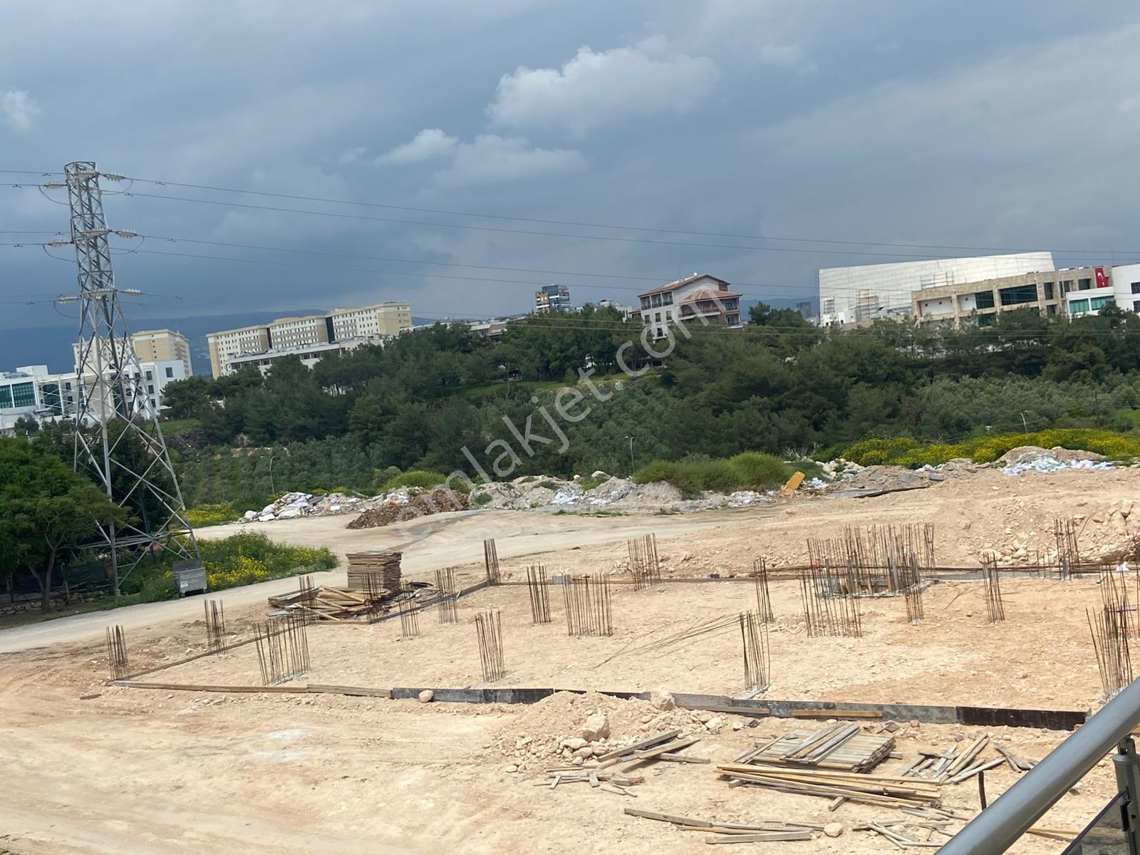 Çiftlikköy’de Üniversiteye Yürüme Mesafesinde 1+1 Eşyalı Daire - Görsel 30