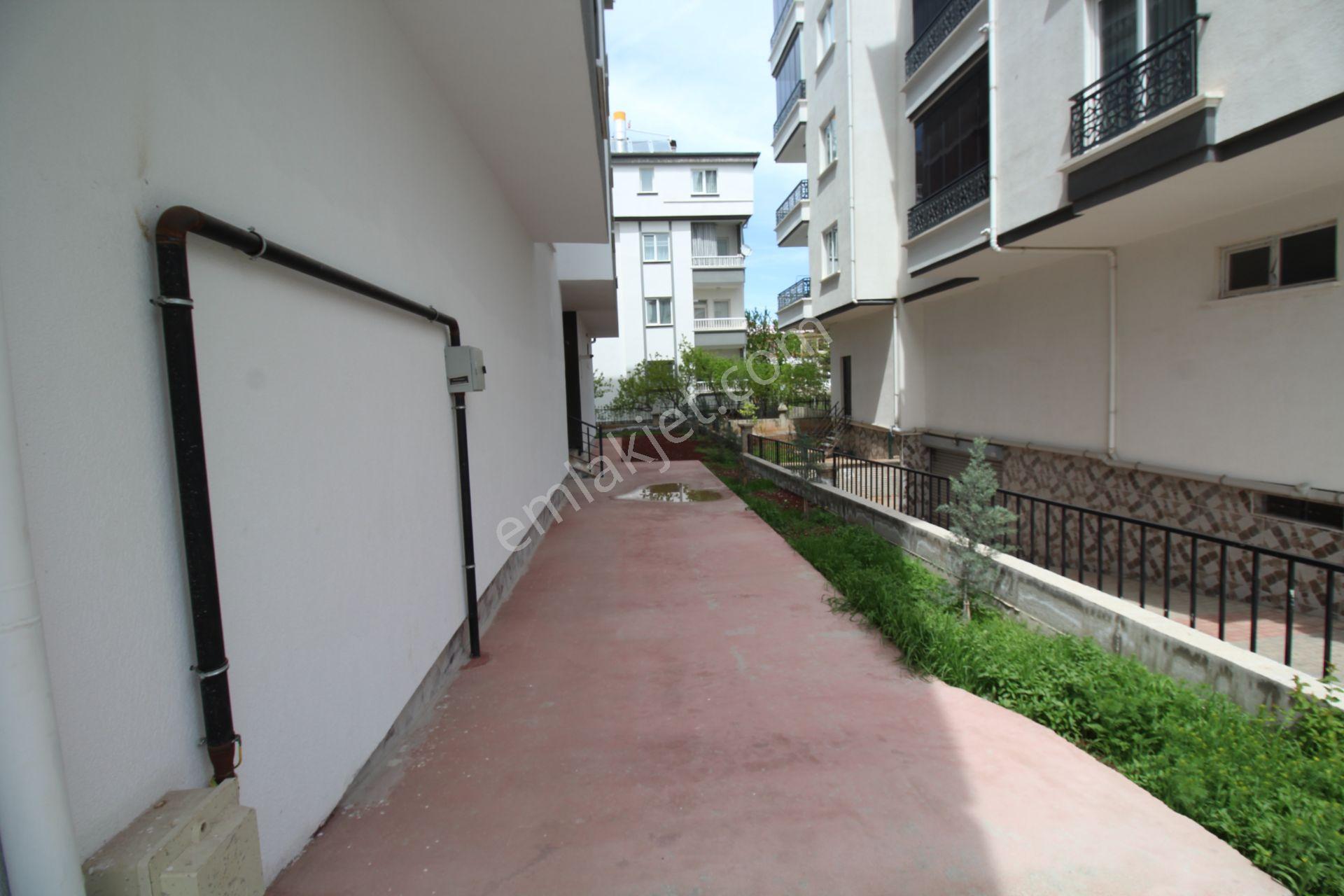 Aksaray Coğlaki Mahallesinde Anayolda Satılık 4+1 Lüks Daire - Görsel 4