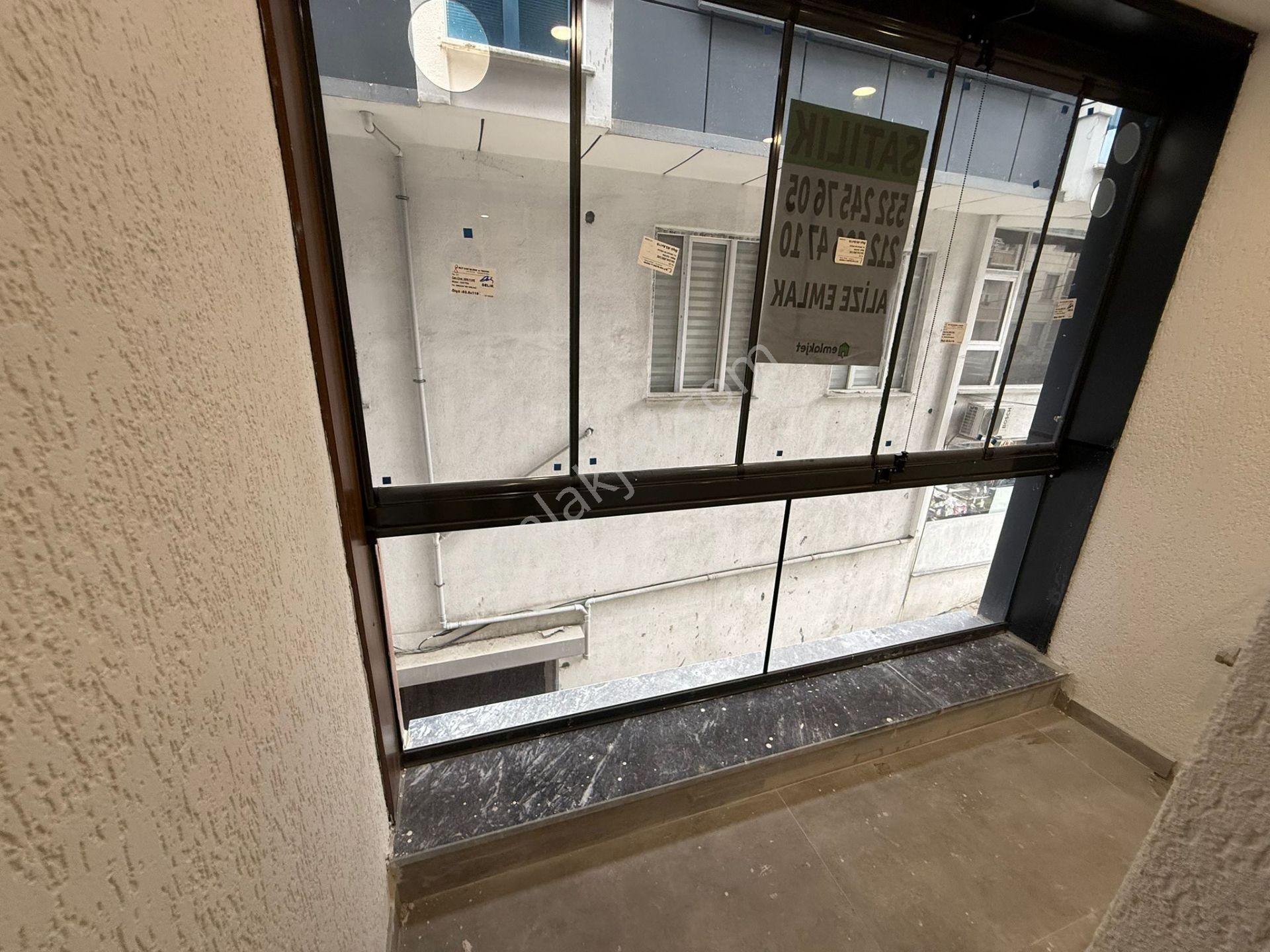 Loft'tan Halkalı Merkez Mh 95m2 Lüks,otoparklı 1.kat Satılık Daire - Görsel 5