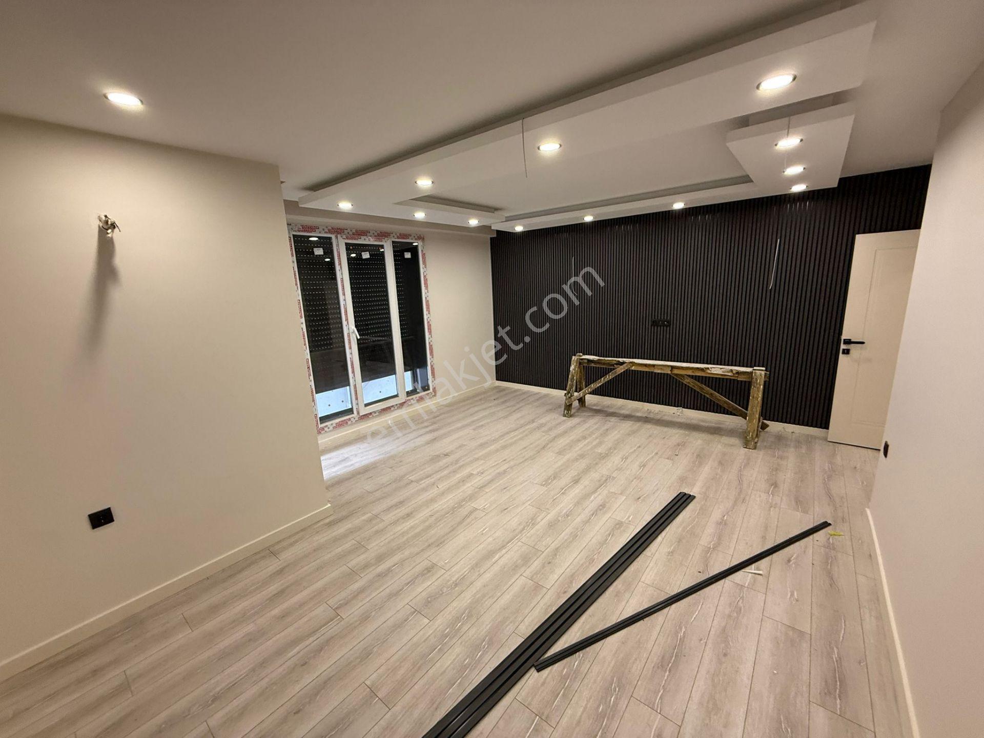 Loft'tan Halkalı Merkez Mh 95m2 Lüks,otoparklı 1.kat Satılık Daire - Görsel 3