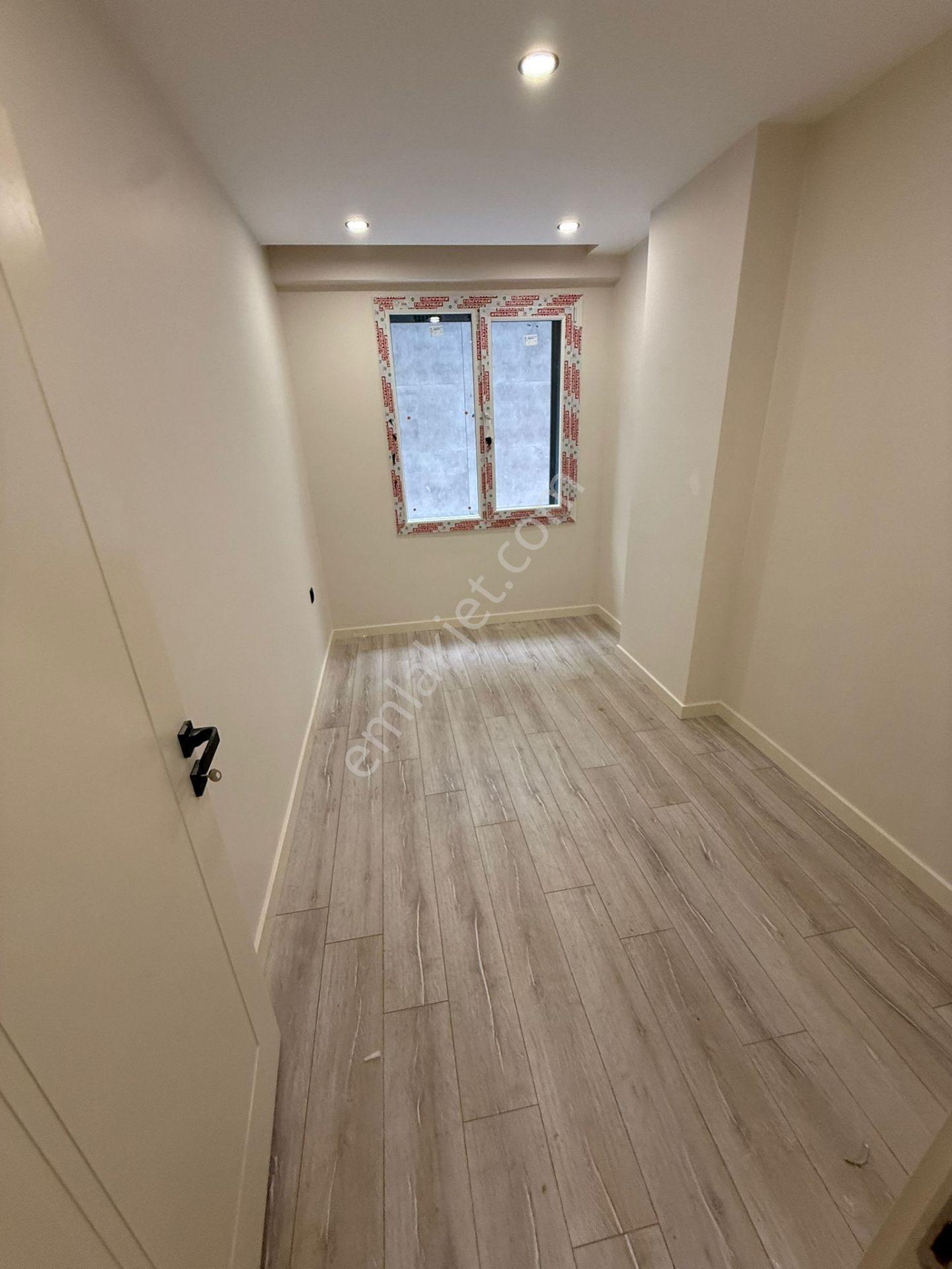 Loft'tan Halkalı Merkez Mh 95m2 Lüks,otoparklı 1.kat Satılık Daire - Görsel 17