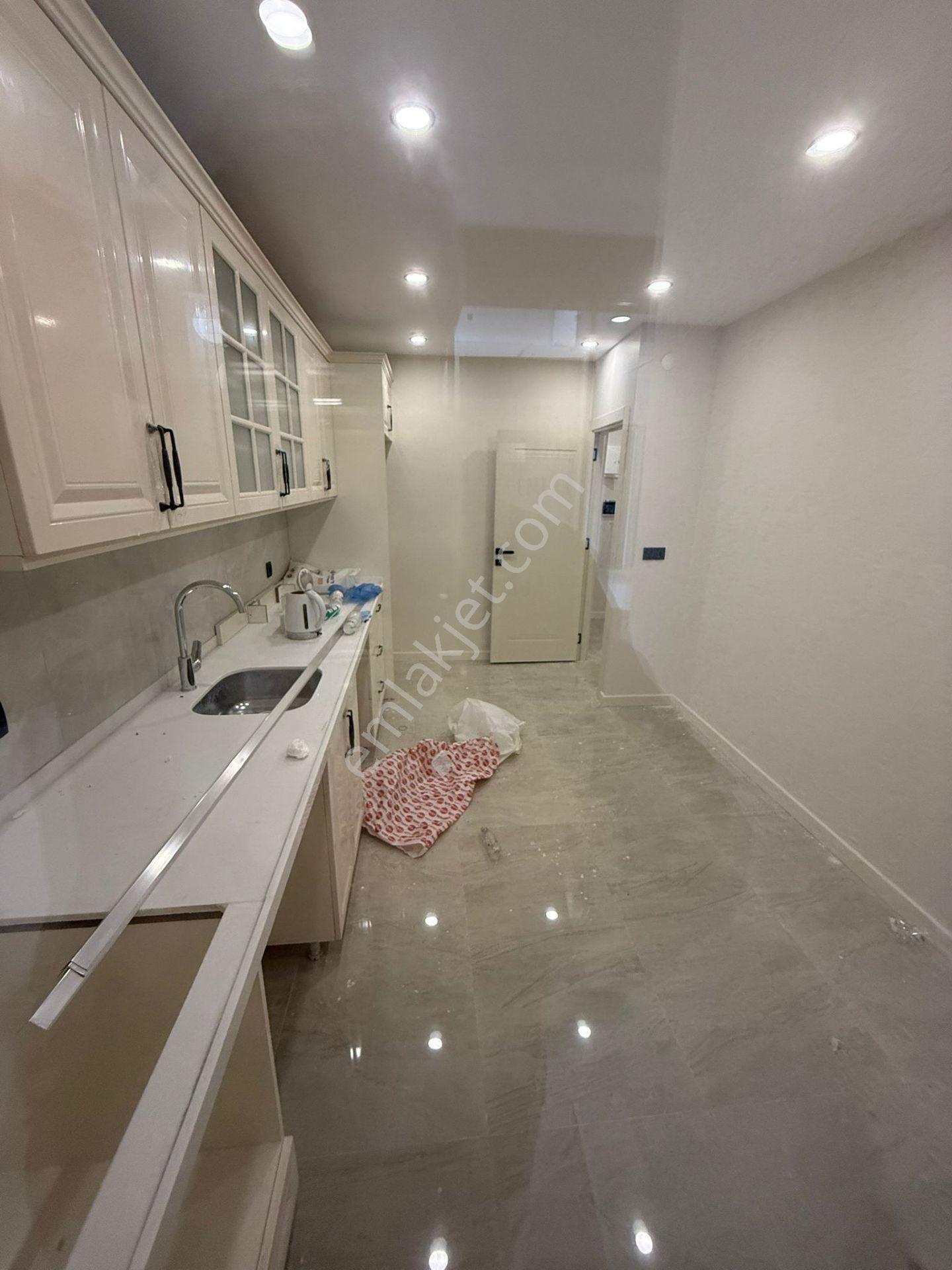 Loft'tan Halkalı Merkez Mh 95m2 Lüks,otoparklı 1.kat Satılık Daire - Görsel 13