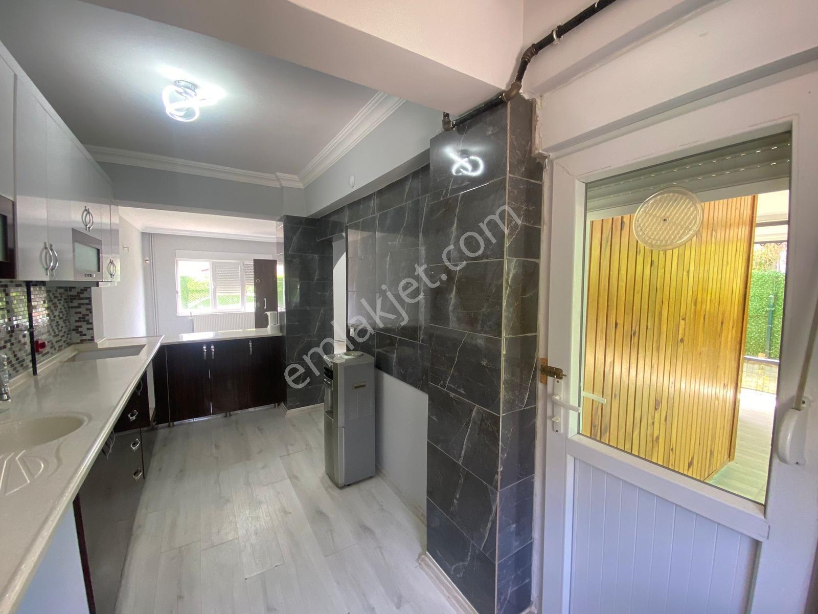 Dostlar Kent Sitesinde 4+1 İkiz Villa Müstakil Bahçeli Havuzlu - Görsel 4