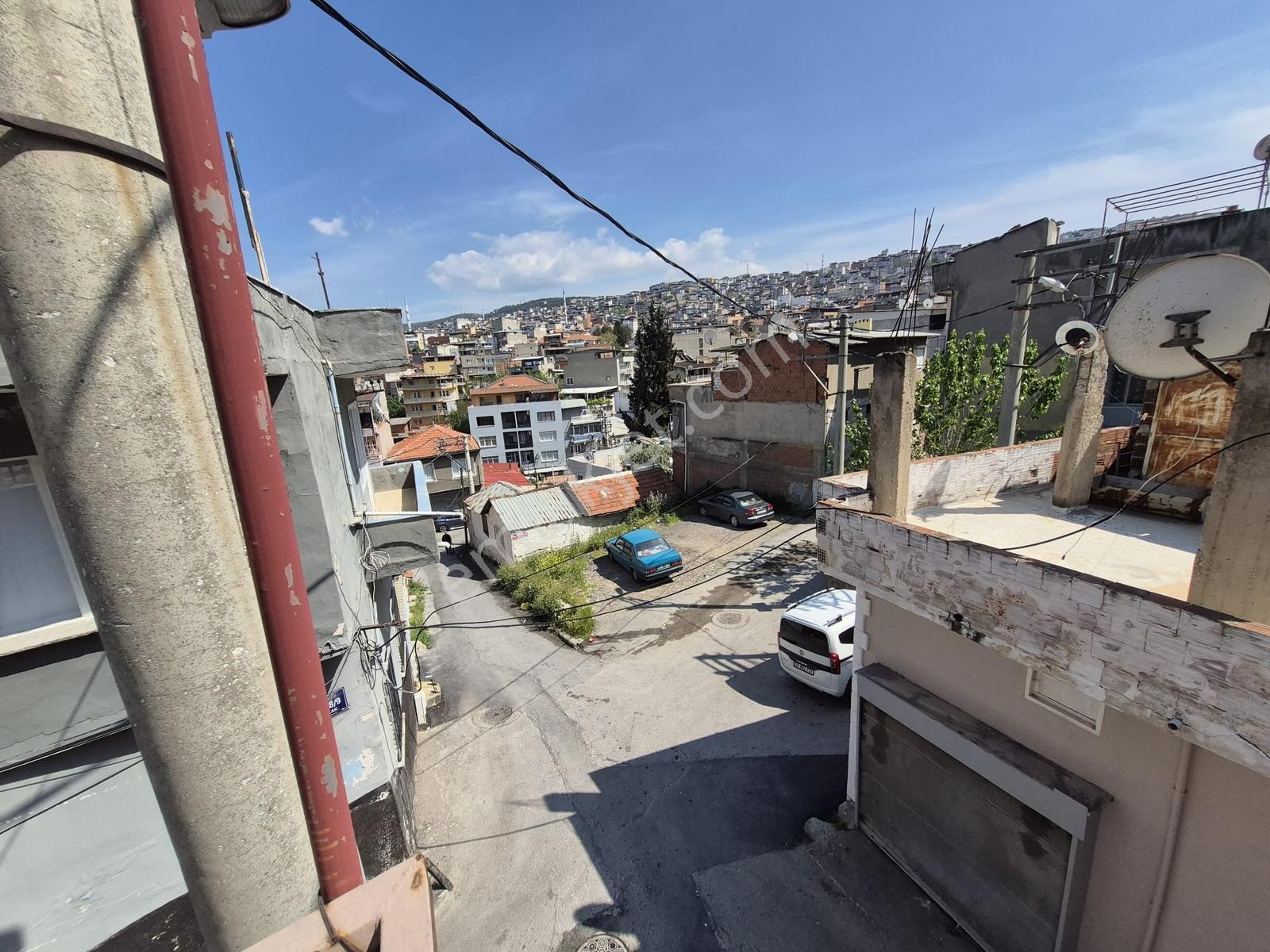 Konak Boğaziçinde,barbaros Okulu Yakını/210m2 Tektapu,bahçeli Ev - Görsel 18