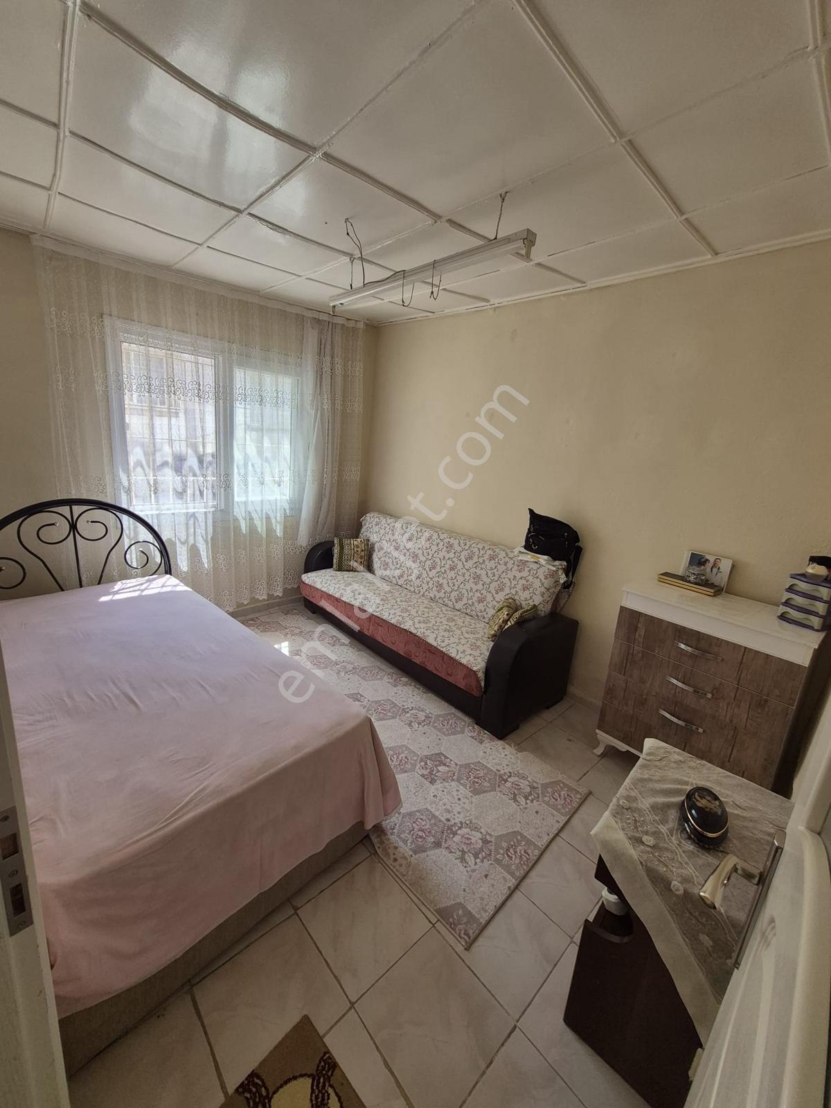 Konak Boğaziçinde,barbaros Okulu Yakını/210m2 Tektapu,bahçeli Ev - Görsel 2