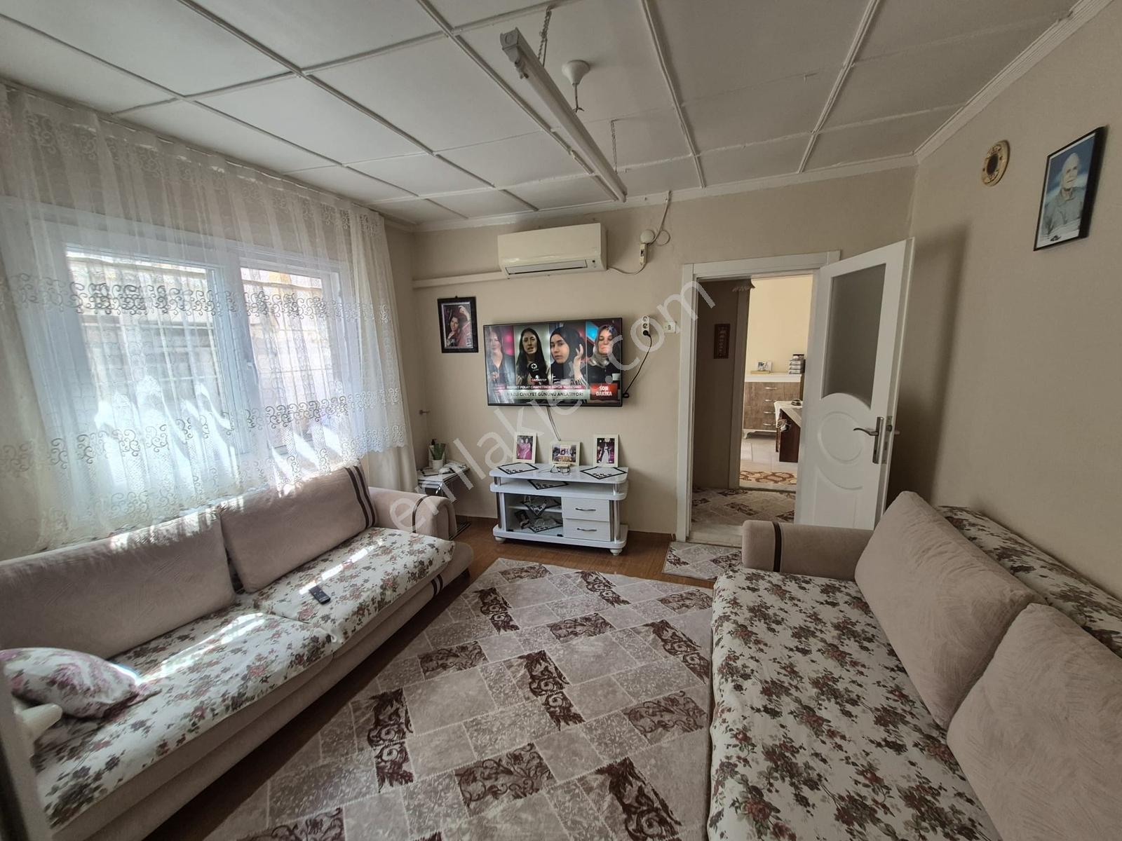 Konak Boğaziçinde,barbaros Okulu Yakını/210m2 Tektapu,bahçeli Ev - Görsel 4