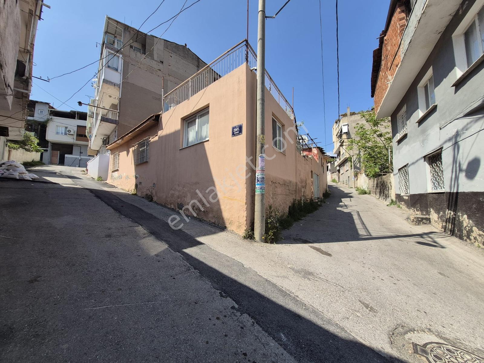 Konak Boğaziçinde,barbaros Okulu Yakını/210m2 Tektapu,bahçeli Ev - Görsel 23