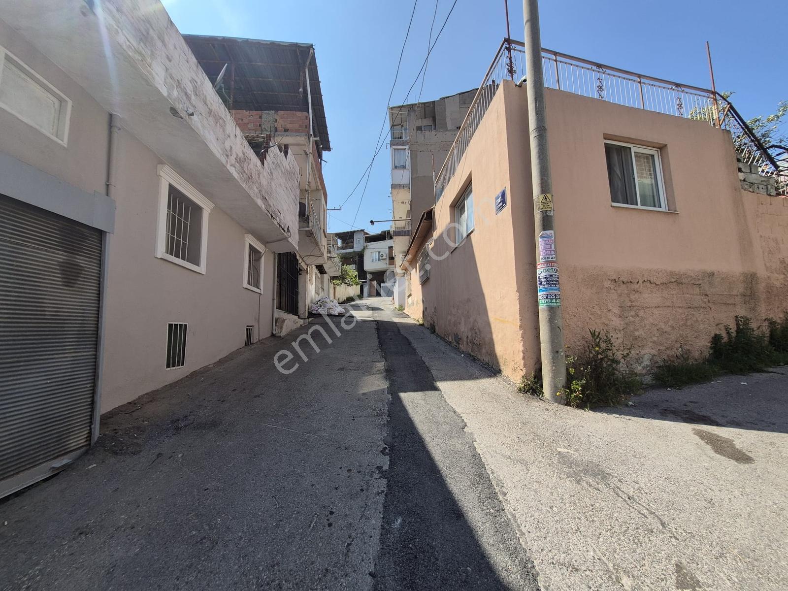 Konak Boğaziçinde,barbaros Okulu Yakını/210m2 Tektapu,bahçeli Ev - Görsel 24
