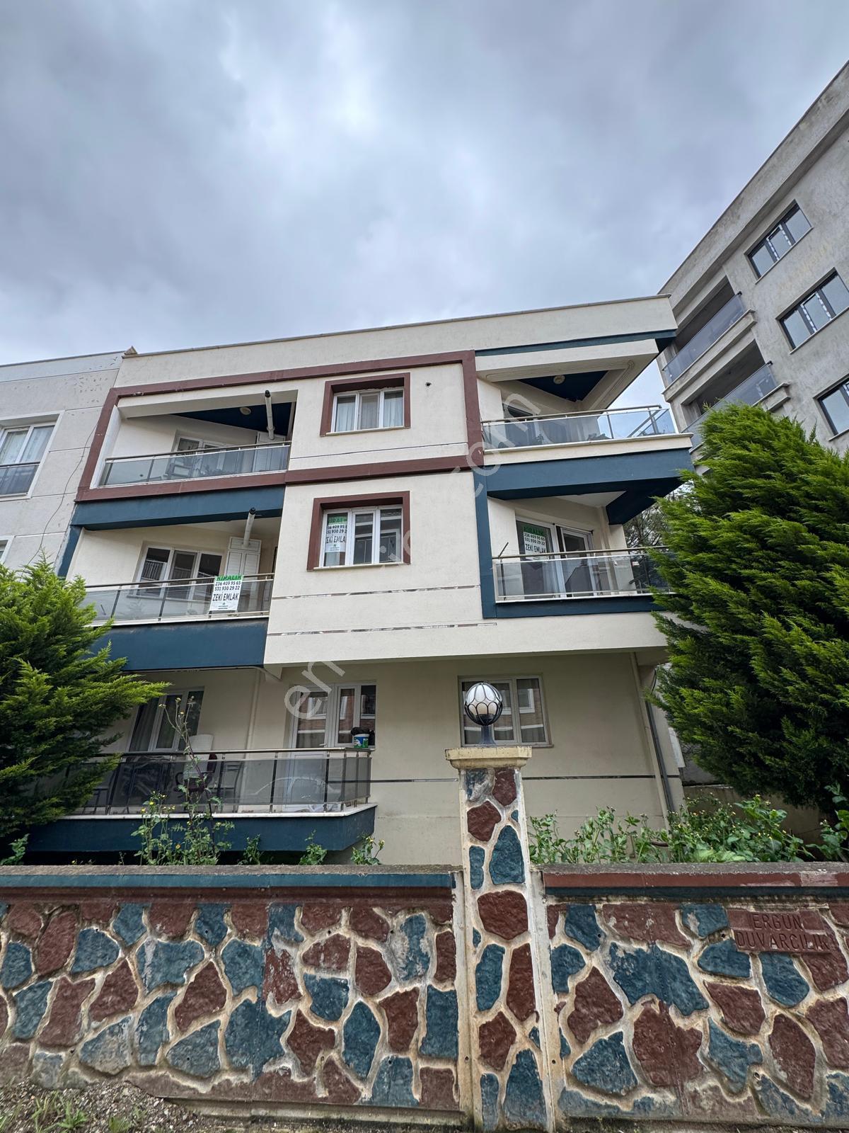 Zeki Emlak'tan Muradiye Mahallesinde Kiralık 2+1 Ara Kat Daire - Görsel 15