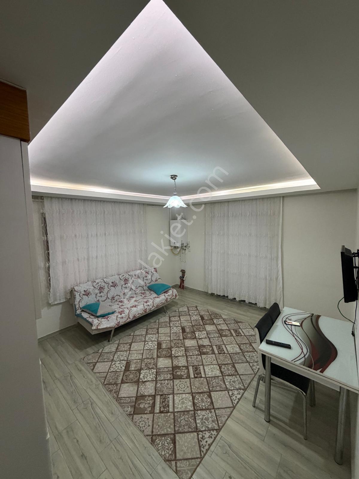 Ender Uysal Gayrimenkulden Zeytinköy De 1+1 Balkonlu Geniş Kiralık Apart... - Görsel 3