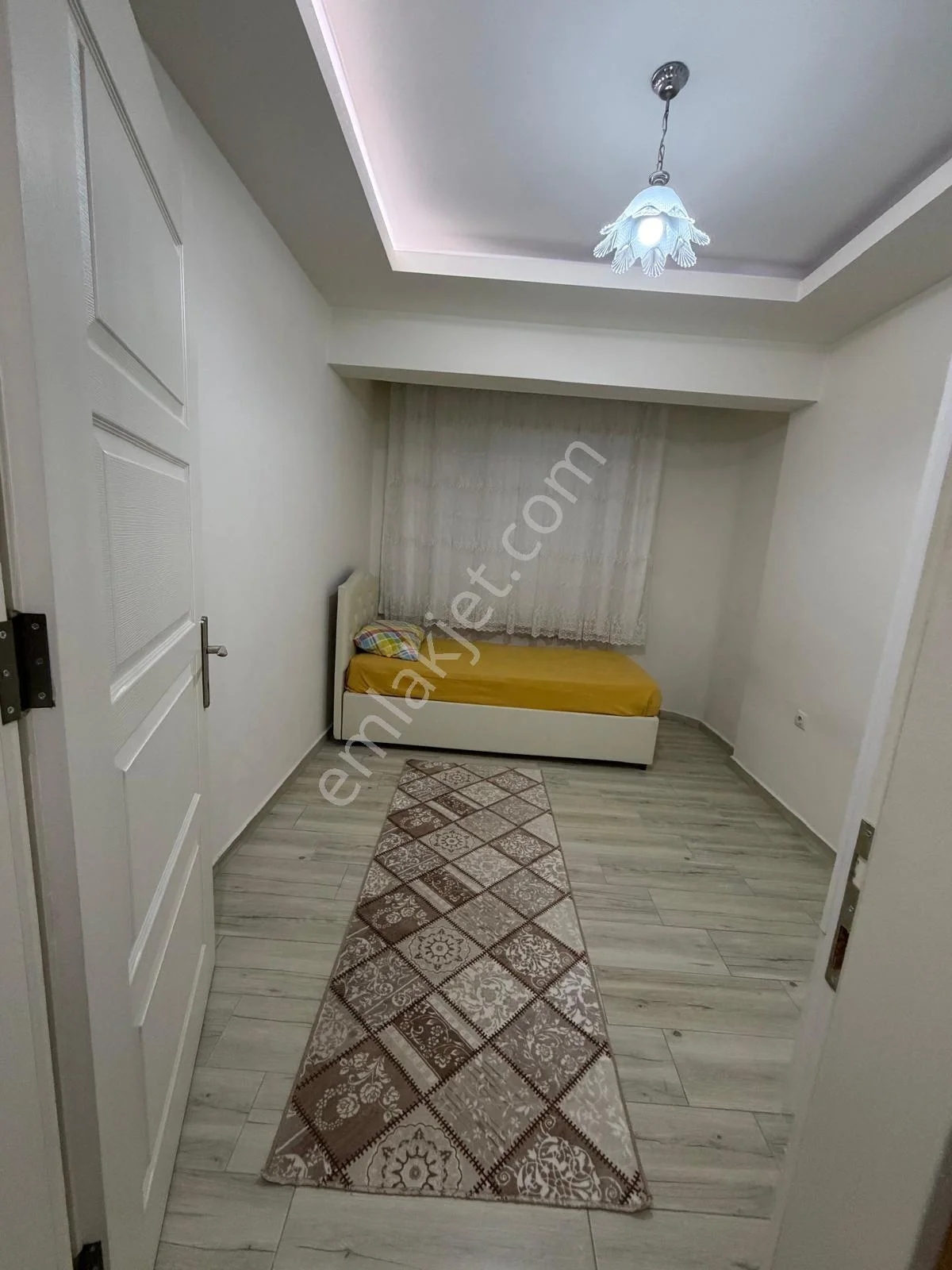 Ender Uysal Gayrimenkulden Zeytinköy De 1+1 Balkonlu Geniş Kiralık Apart... - Görsel 4